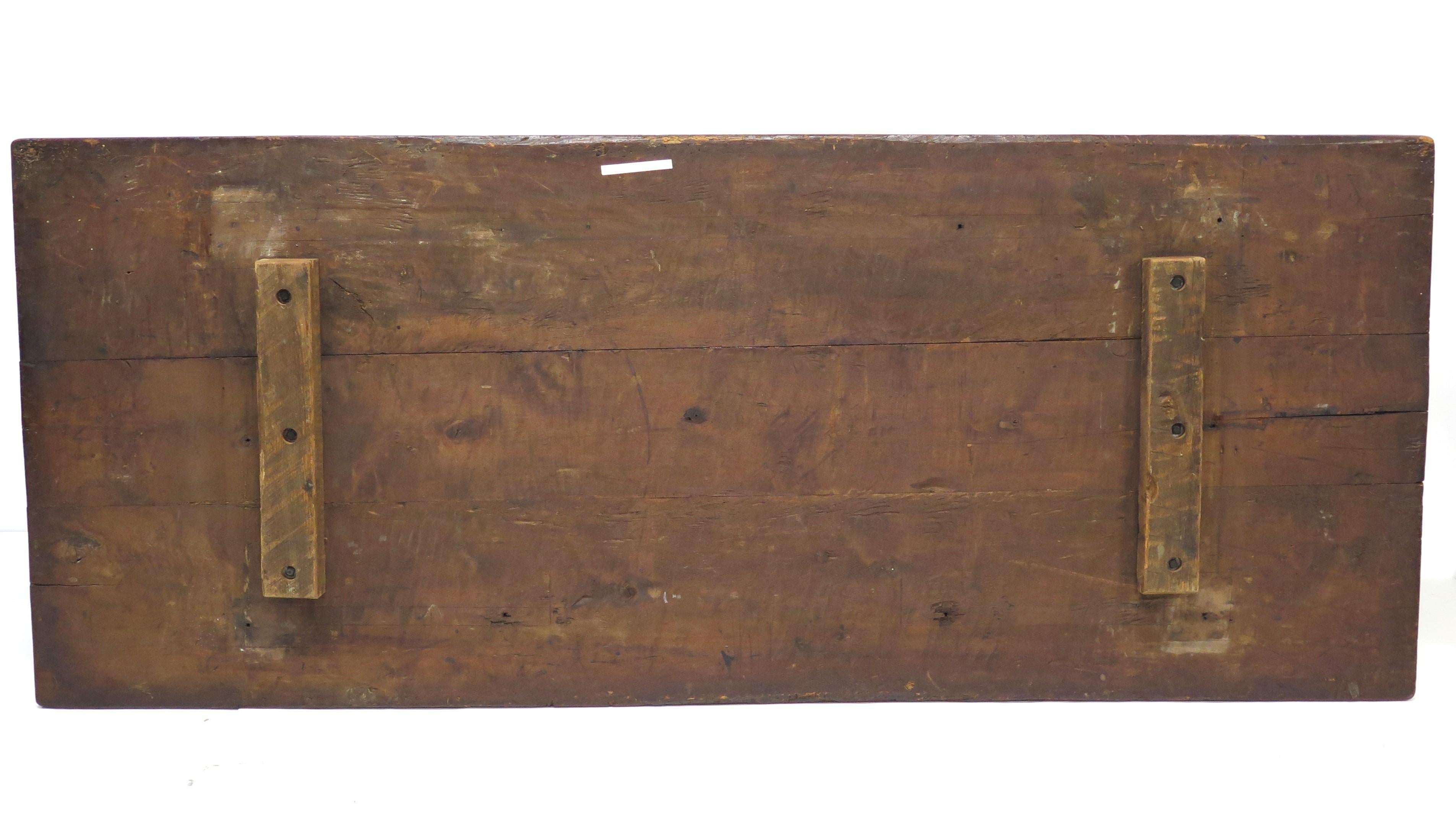 Late 17th-Early 18th Century English Oak Refectory Table For Sale 7