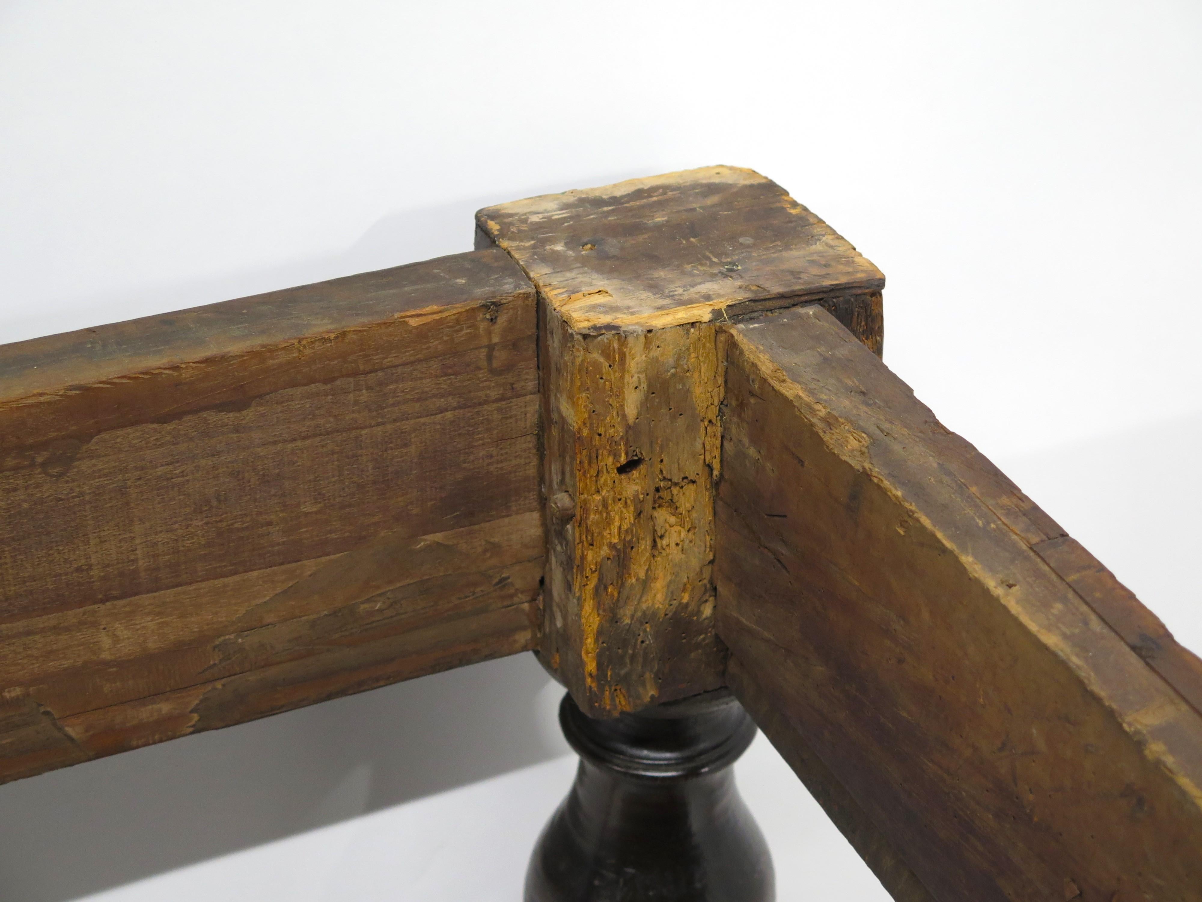 Late 17th-Early 18th Century English Oak Refectory Table For Sale 9