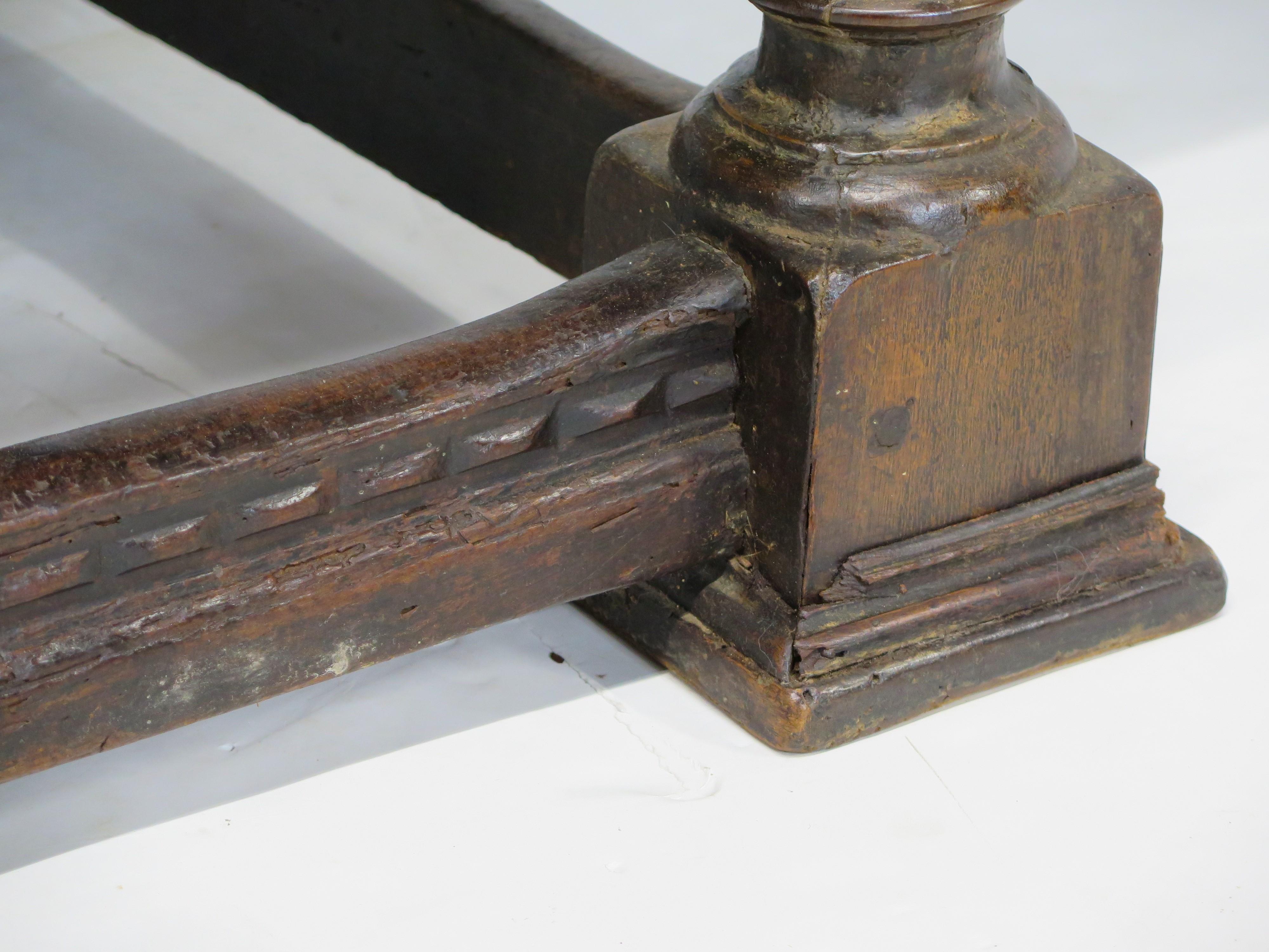 Late 17th-Early 18th Century English Oak Refectory Table For Sale 3