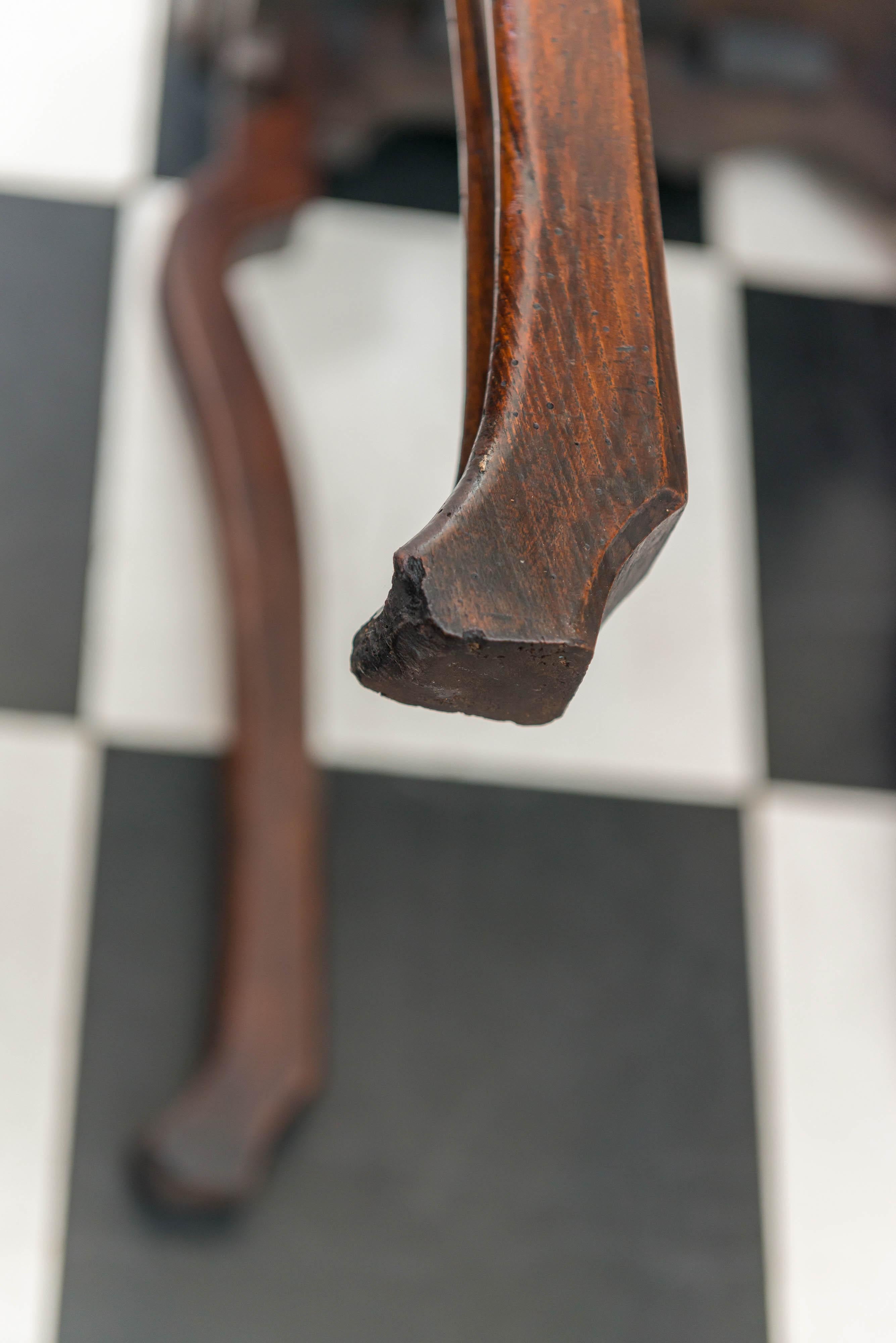 Late 17th-Early 18th Century Italian Burl Walnut Top Side Table 7