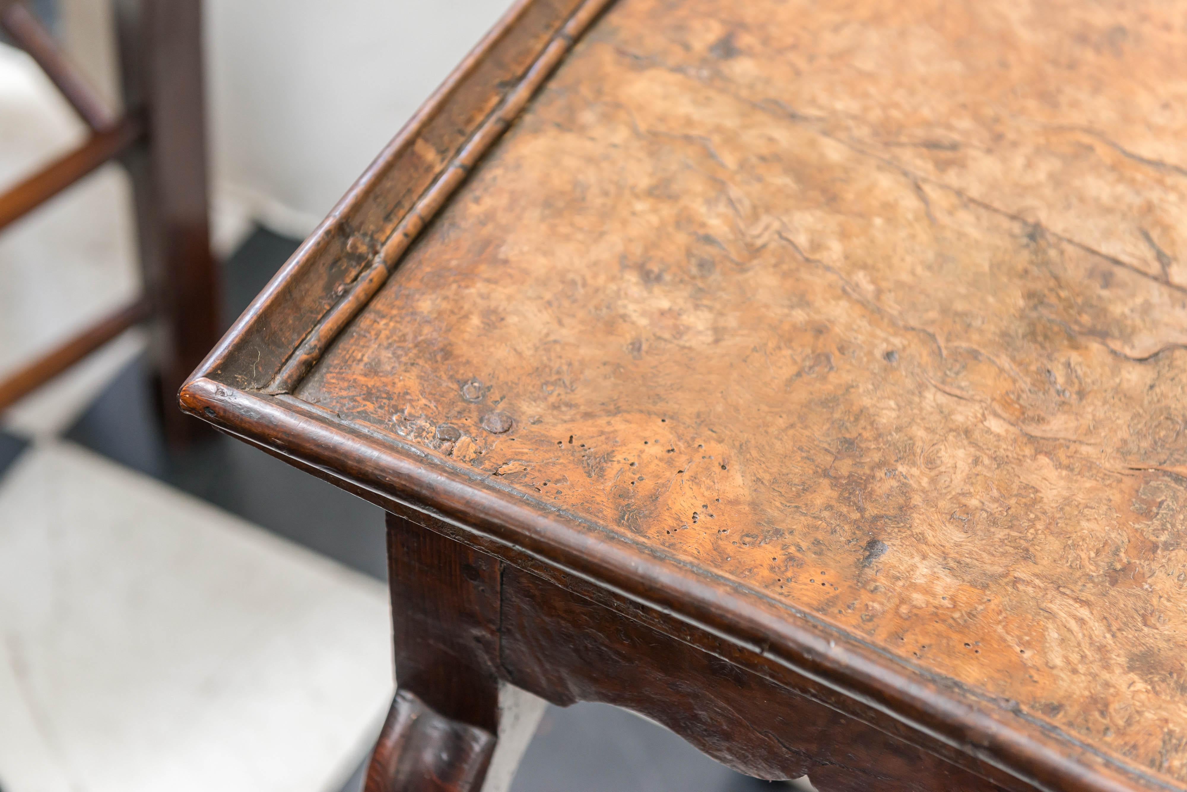 Late 17th-Early 18th Century Italian Burl Walnut Top Side Table 3