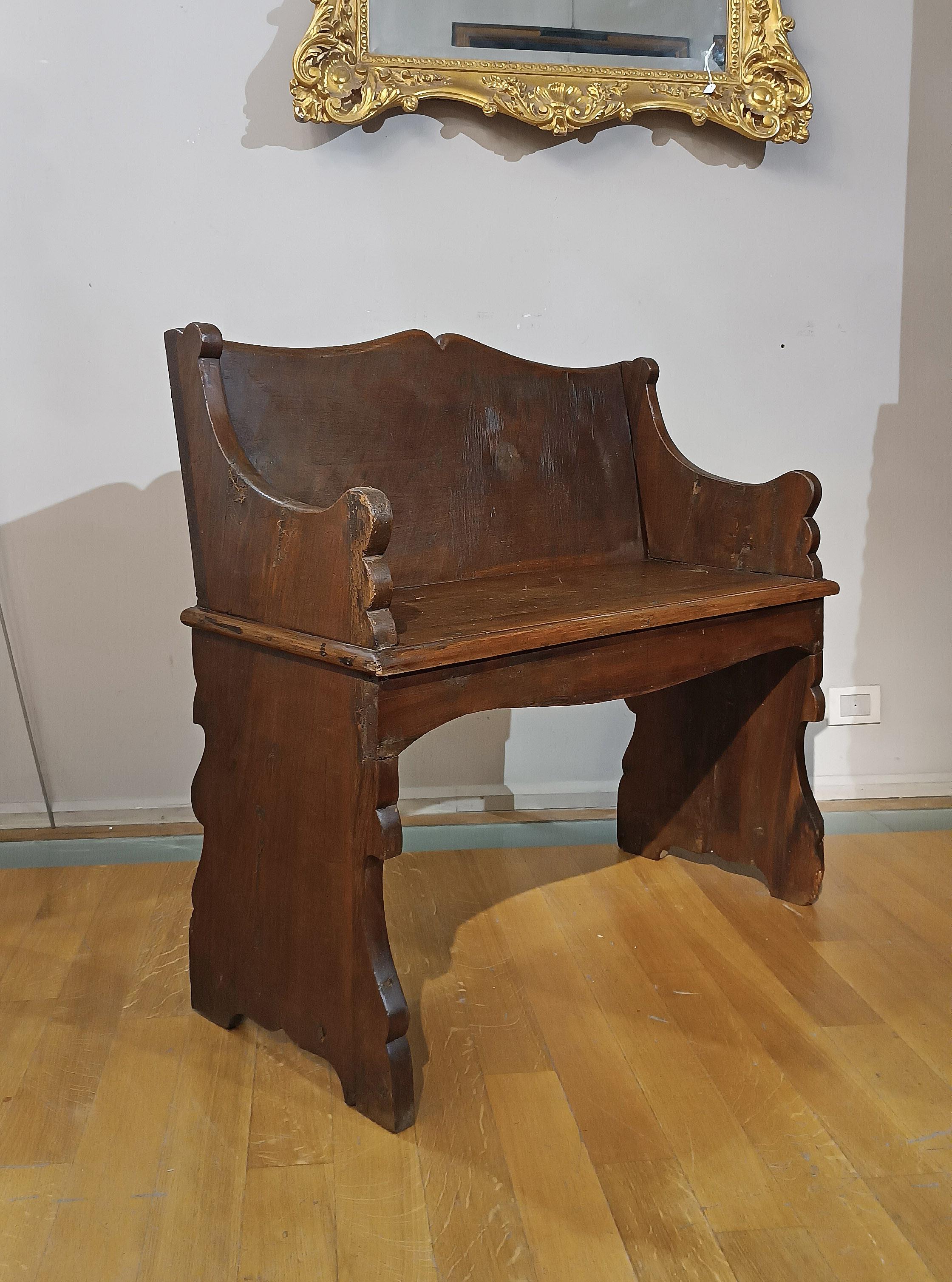 LATE 17th-EARLY 18th CENTURY PAIR OF LOUIS XIV WALNUT BENCHES For Sale 3
