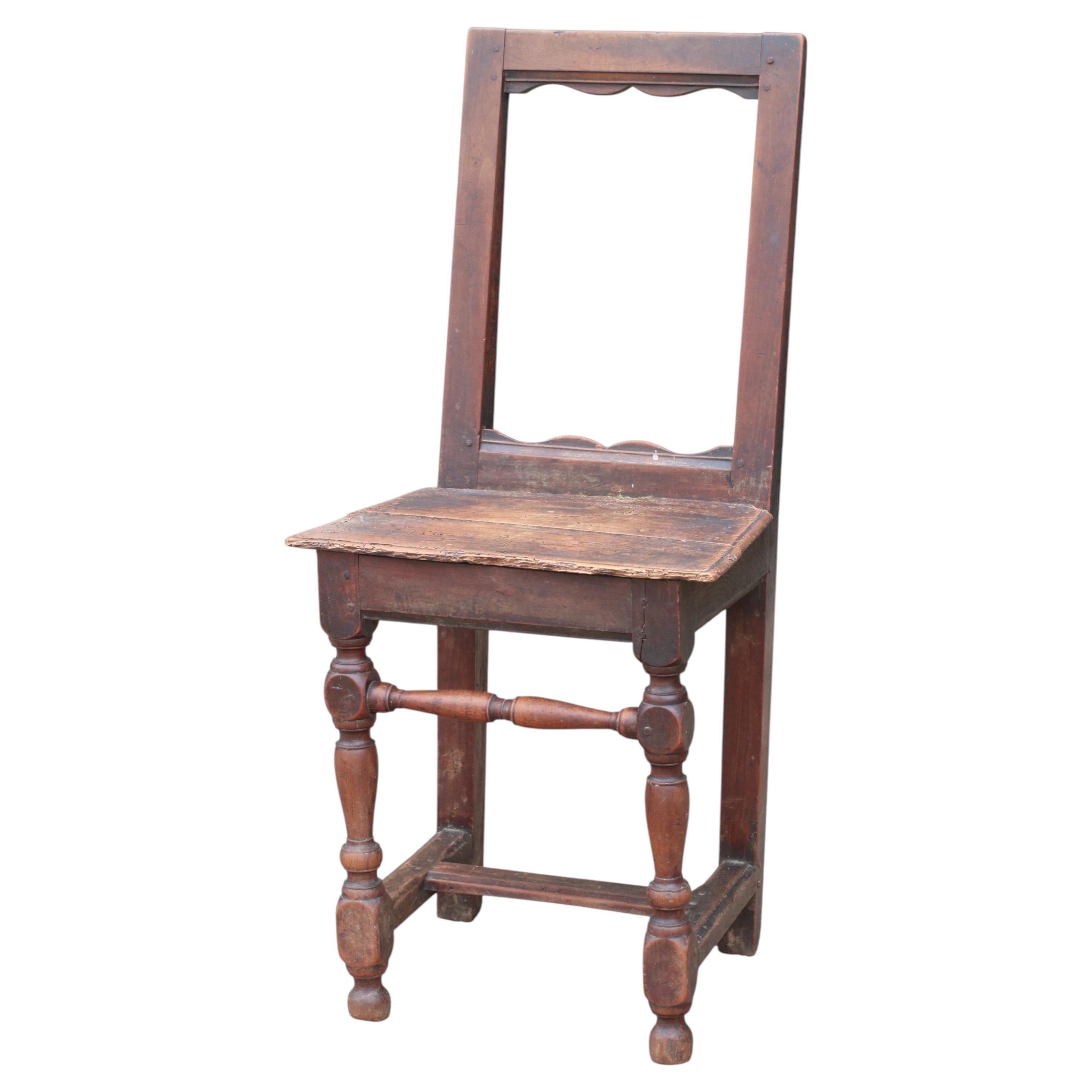 Late 17th to Early 18th Century French Provincial Lorraine Oak Chair nr 3