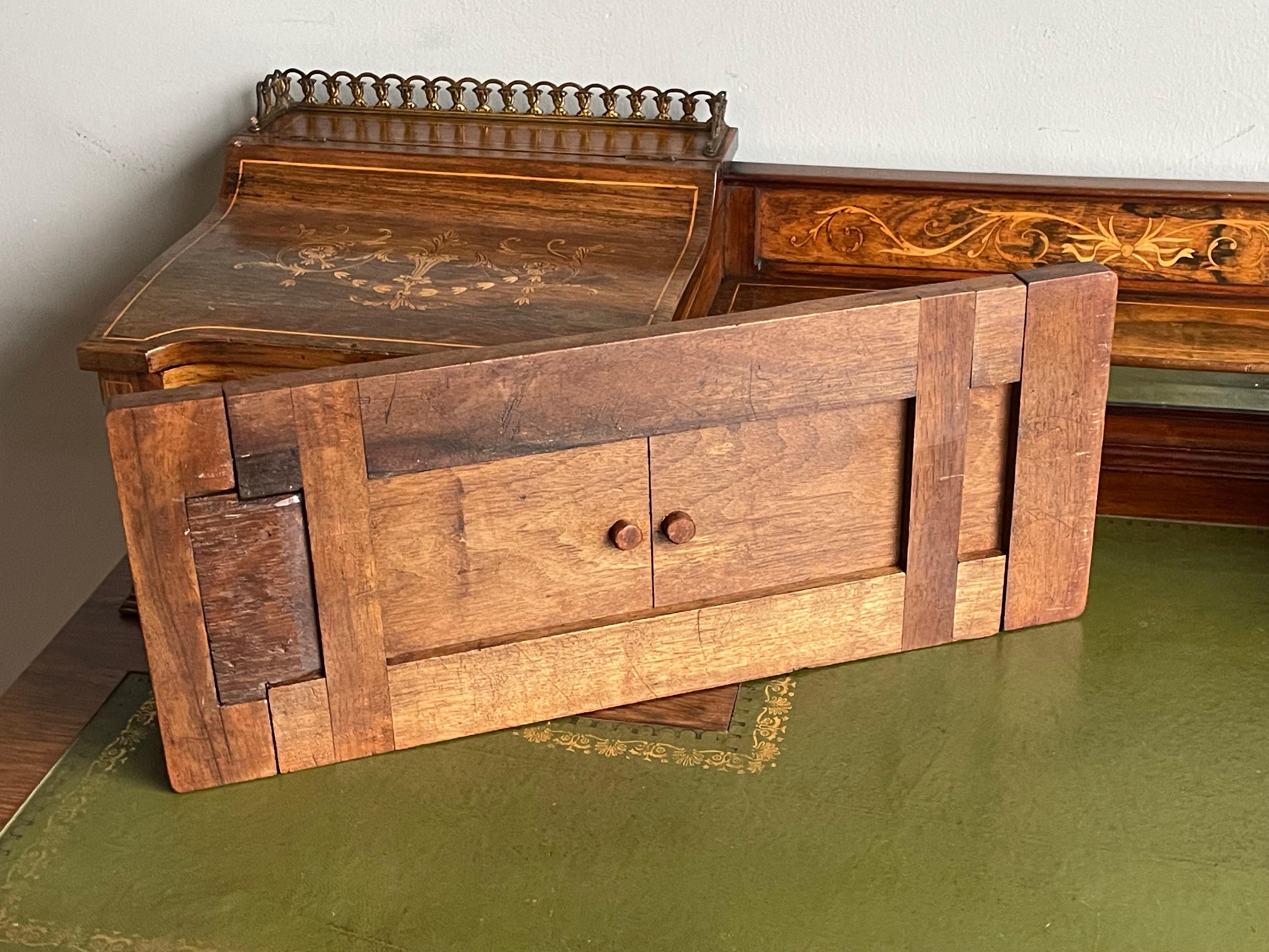 Late 1800s Black Forest Hand Carved Nutwood Book Rack w. Reading Bear Sculptures 11