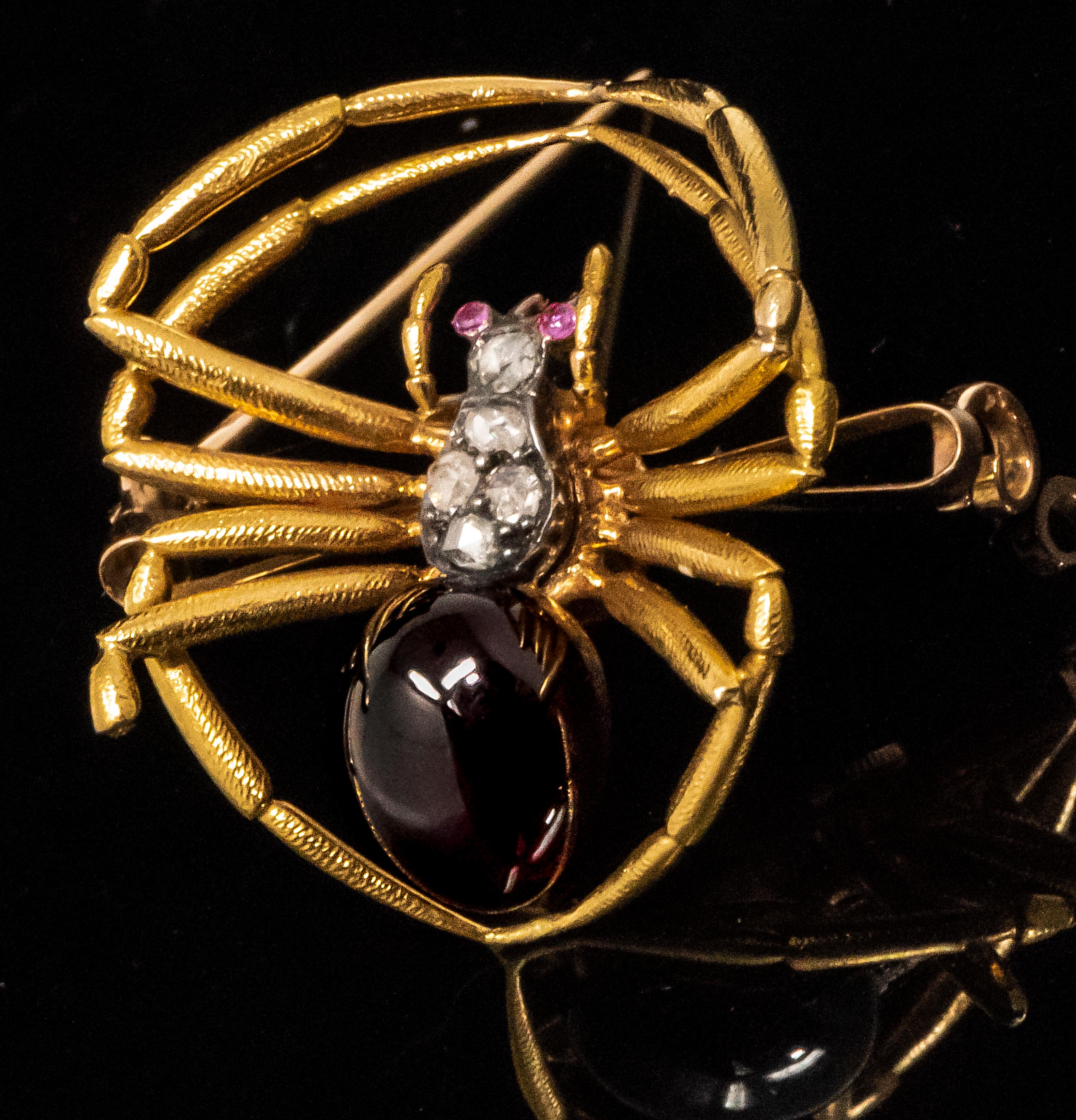 Ende 1800er Französisch 18kt Gold Diamant & Rubin Spinne Brosche im Zustand „Hervorragend“ in New york, NY