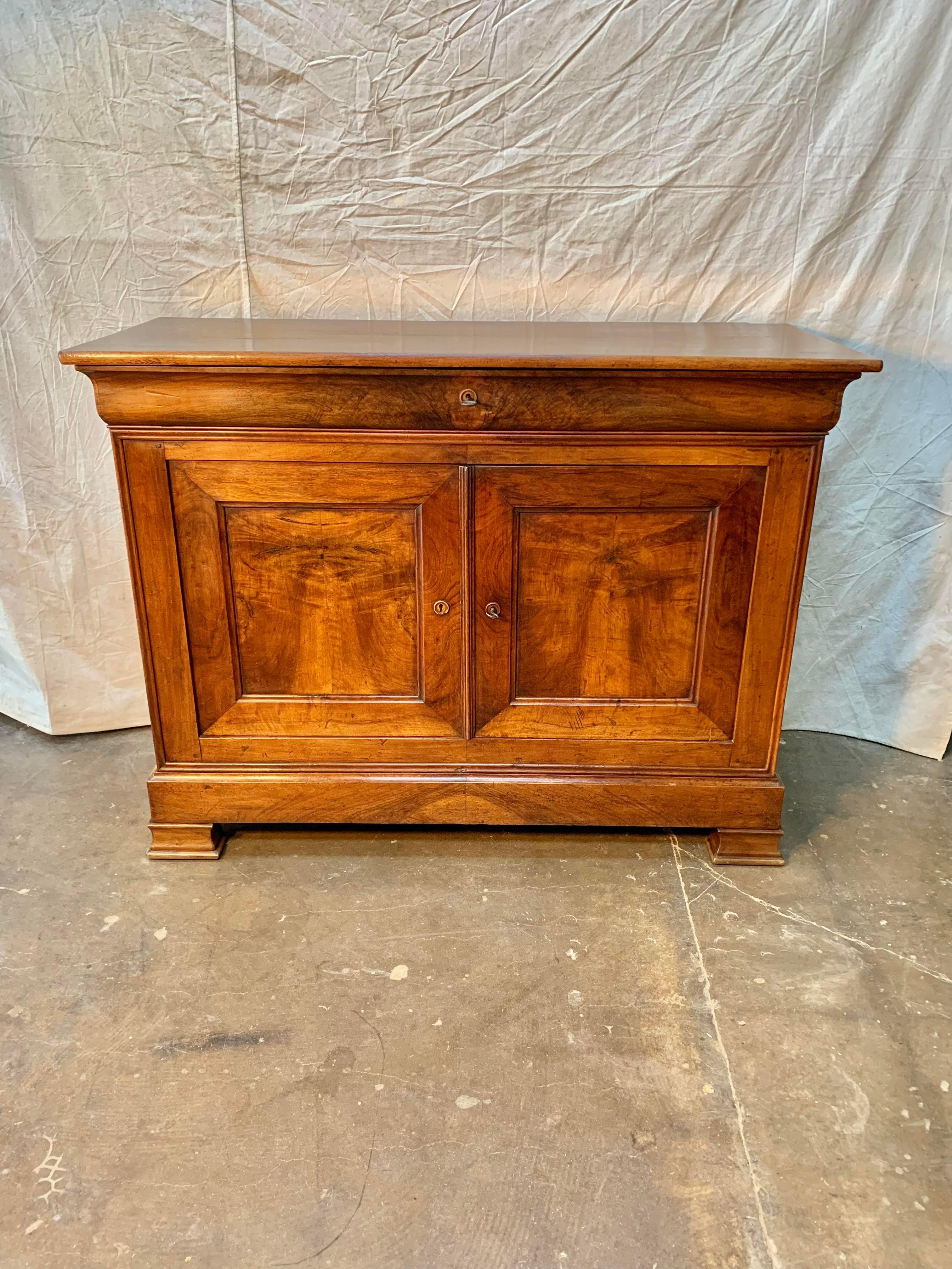 Late 1800s French Walnut Louis Philippe Sideboard Buffet 8