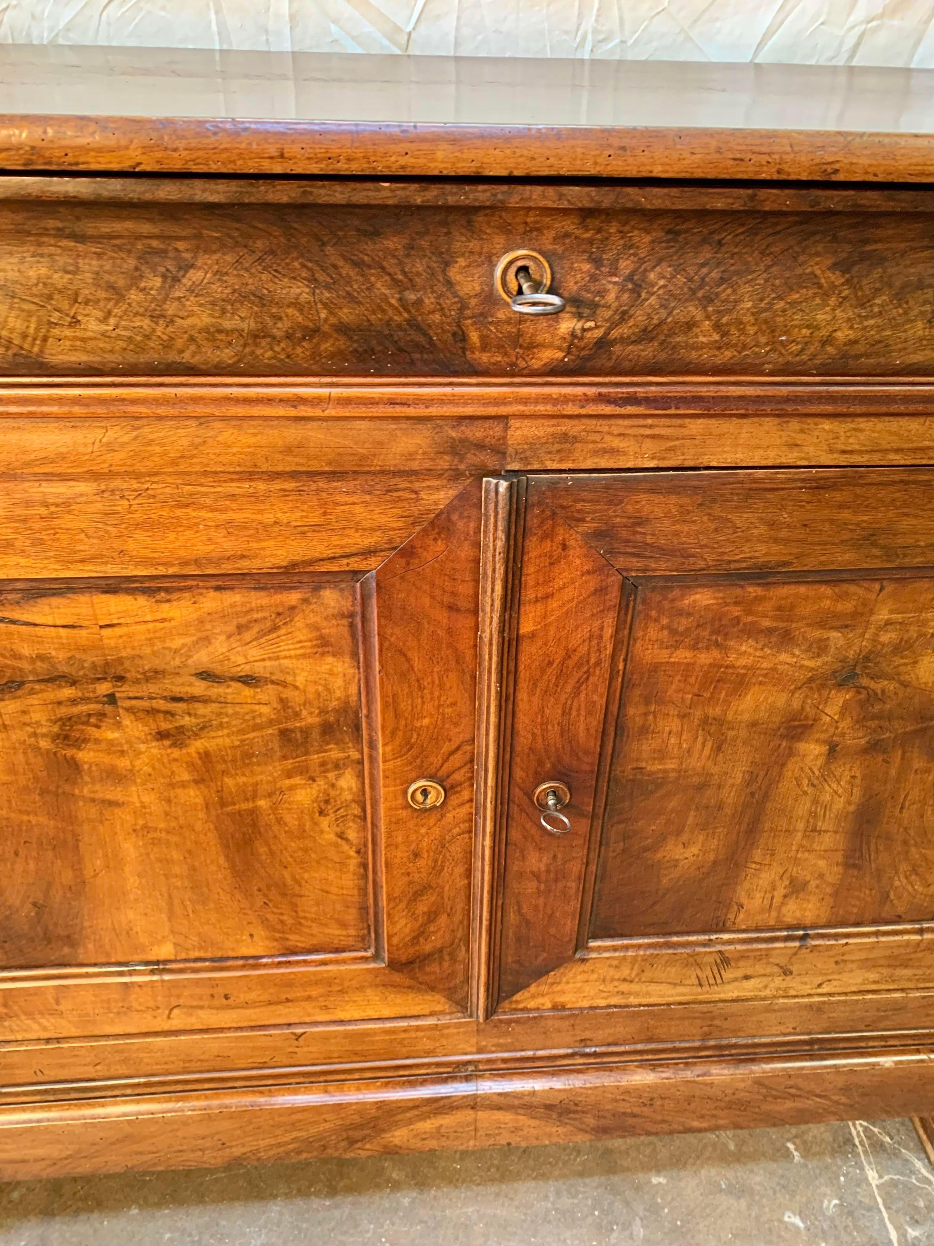 Late 1800s French Walnut Louis Philippe Sideboard Buffet In Good Condition In Burton, TX