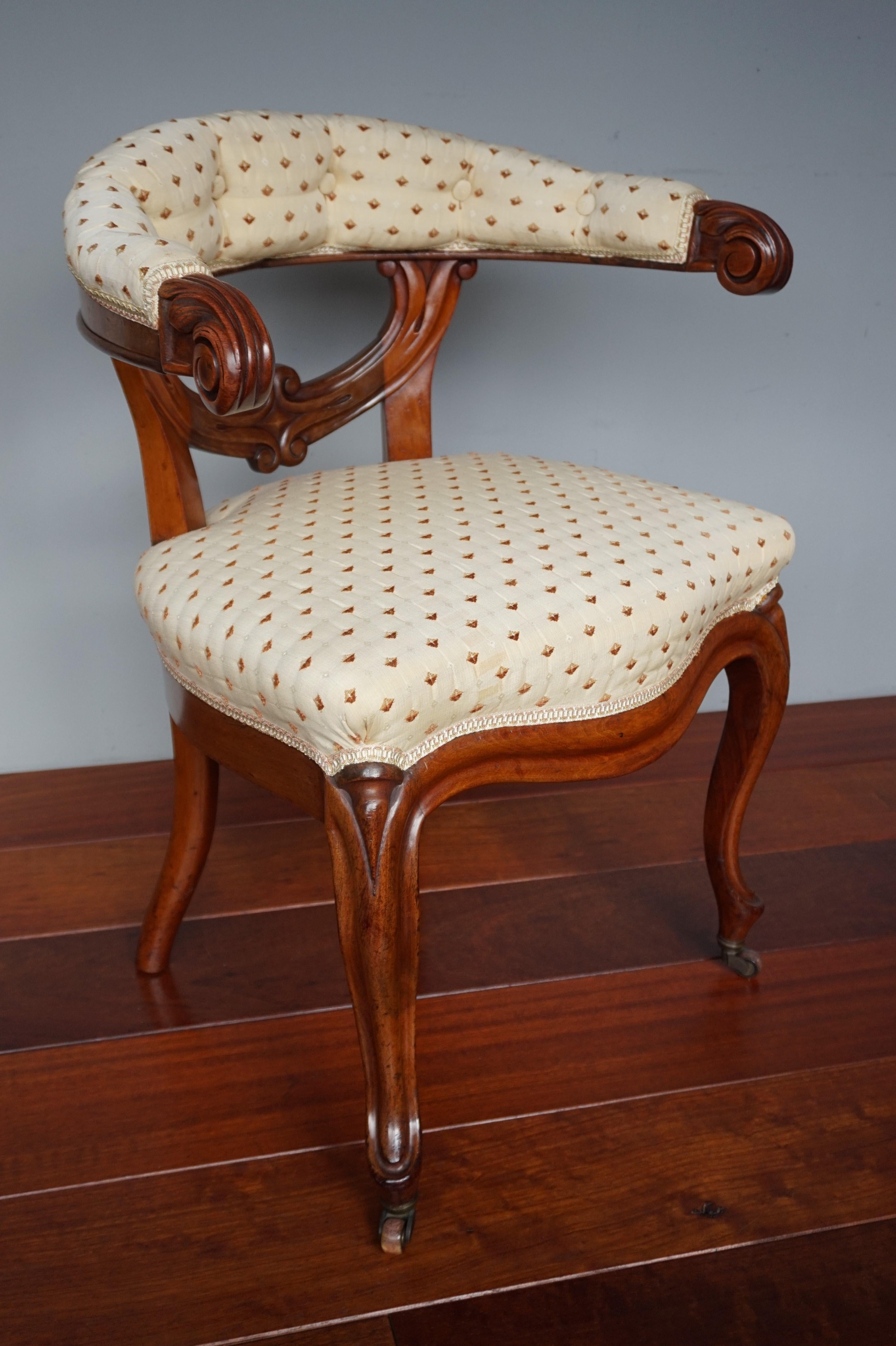 Late 1800s Hand Carved Solid Walnut Ladies Desk Chair with Perfect Upholstery For Sale 10