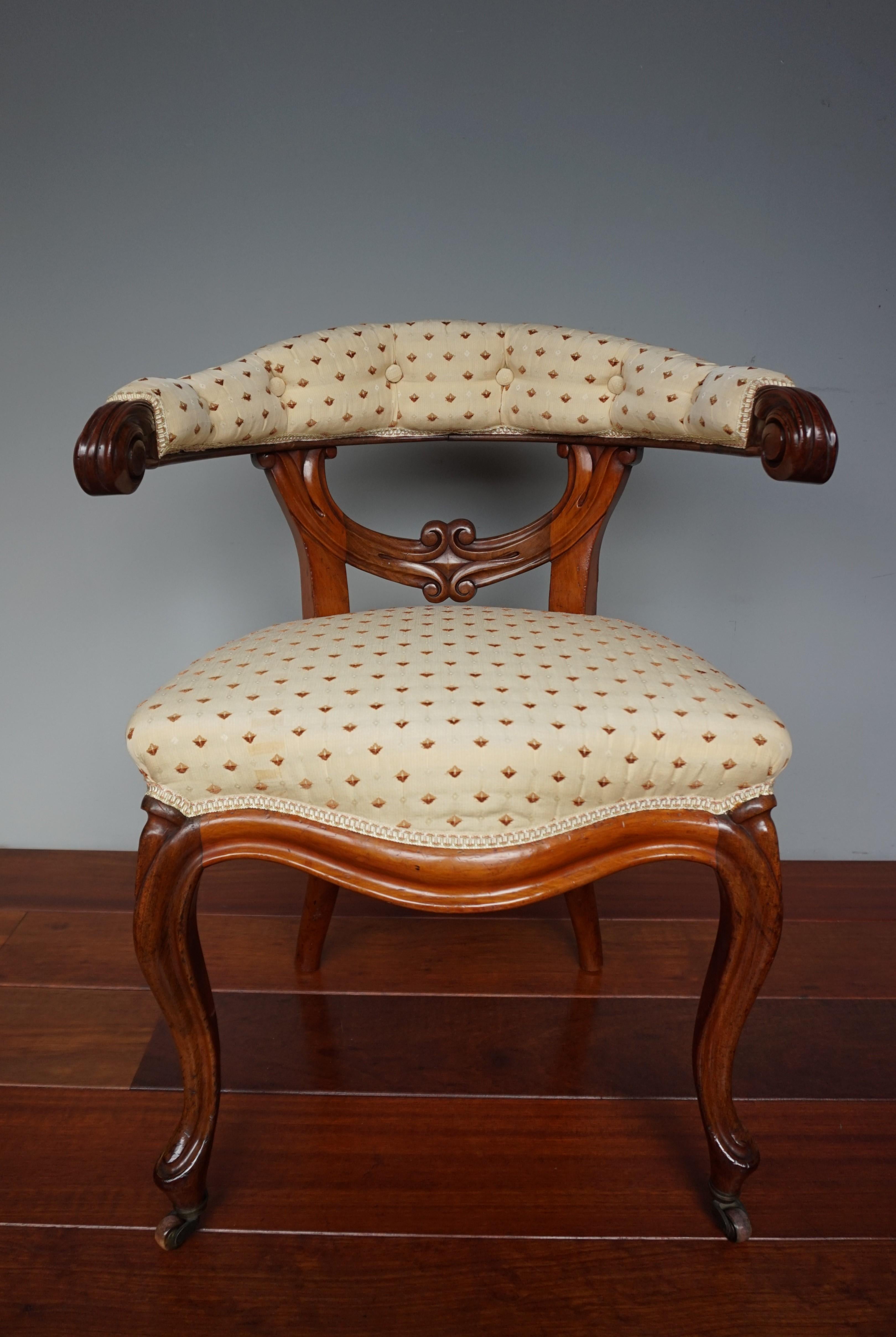 Late 1800s Hand Carved Solid Walnut Ladies Desk Chair with Perfect Upholstery For Sale 11