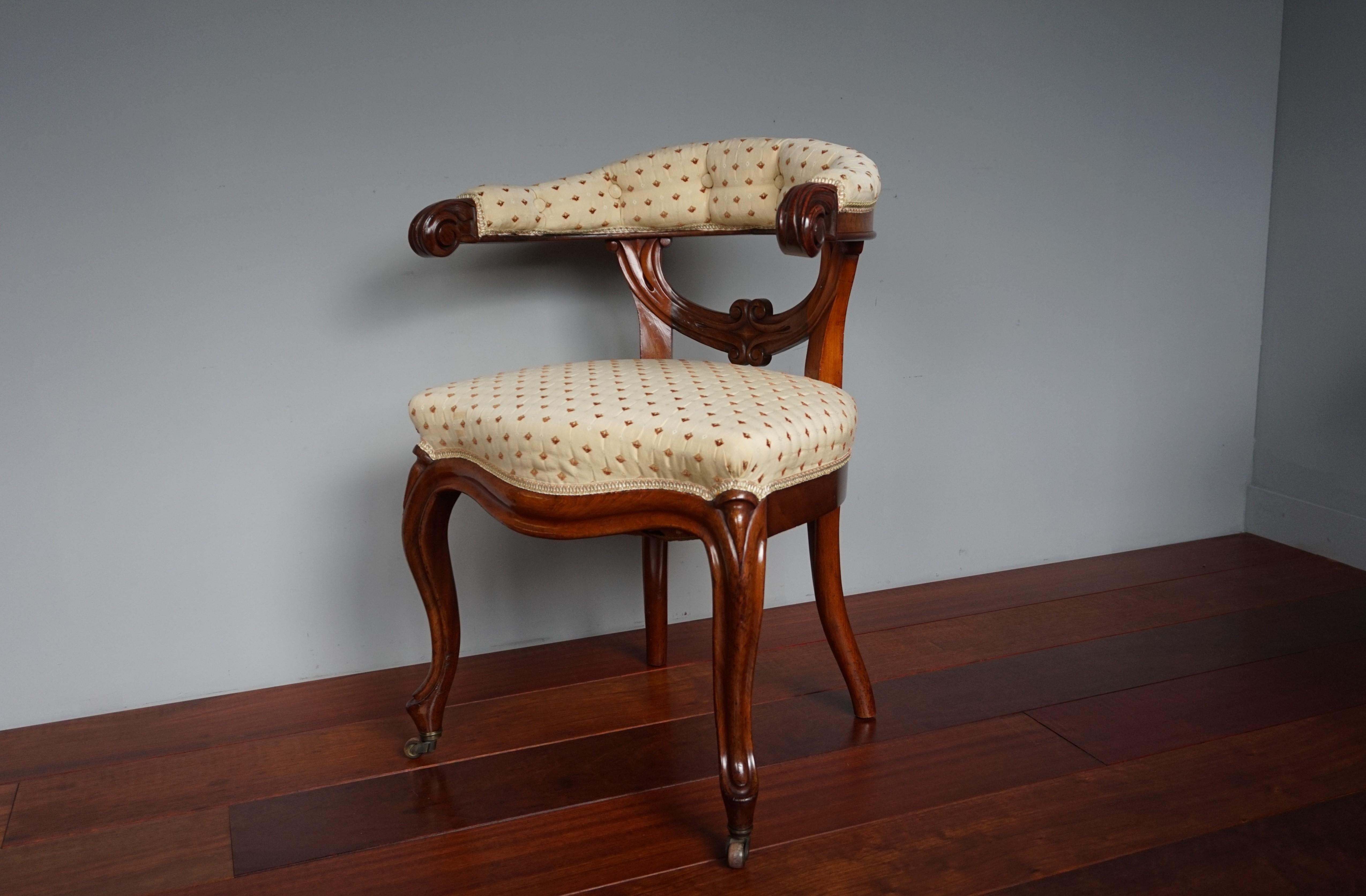 Late 1800s Hand Carved Solid Walnut Ladies Desk Chair with Perfect Upholstery For Sale 2