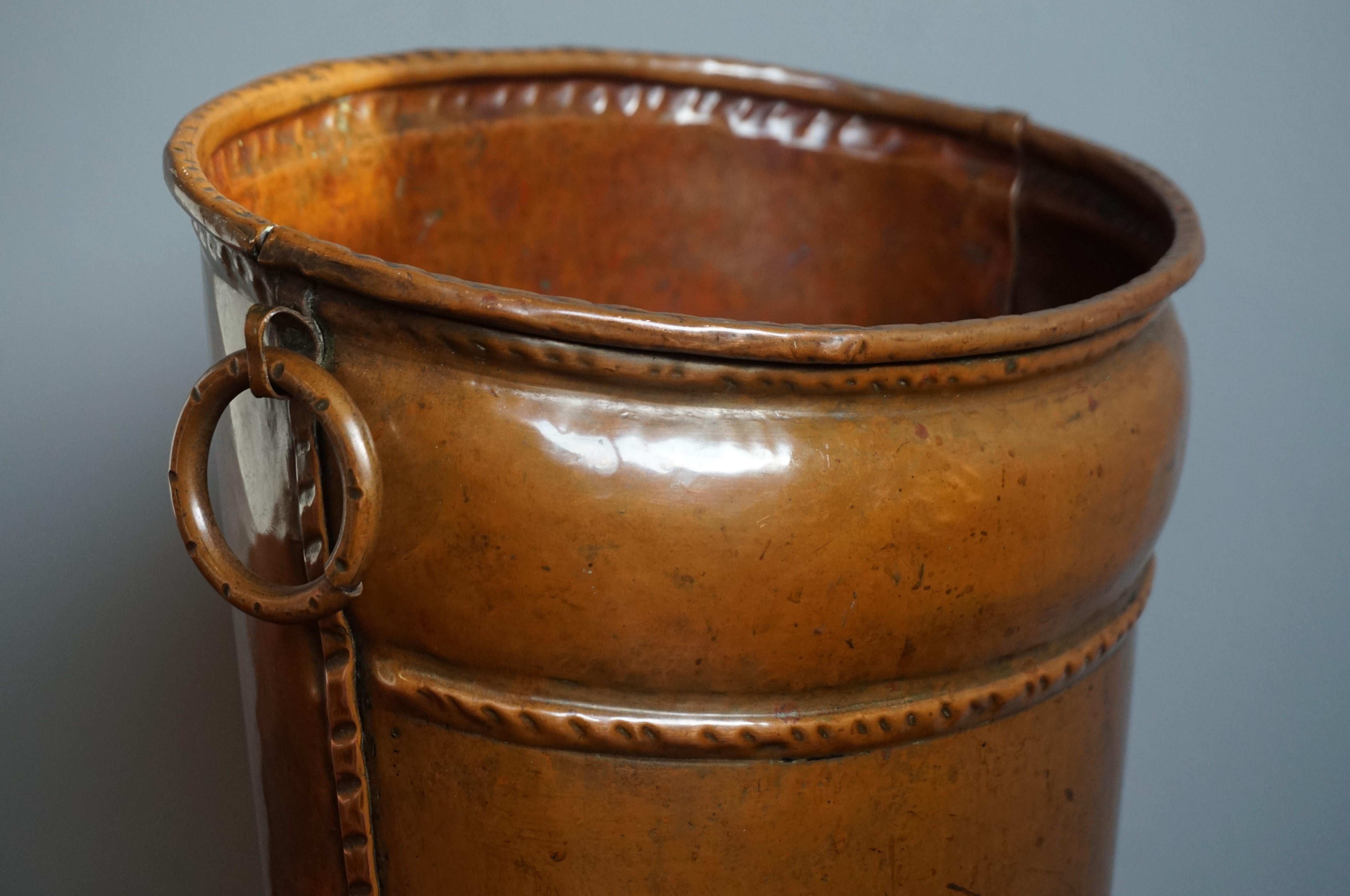 Late 1800s Handcrafted Copper Umbrella Stand Resembling Ancient Leather Bucket For Sale 7
