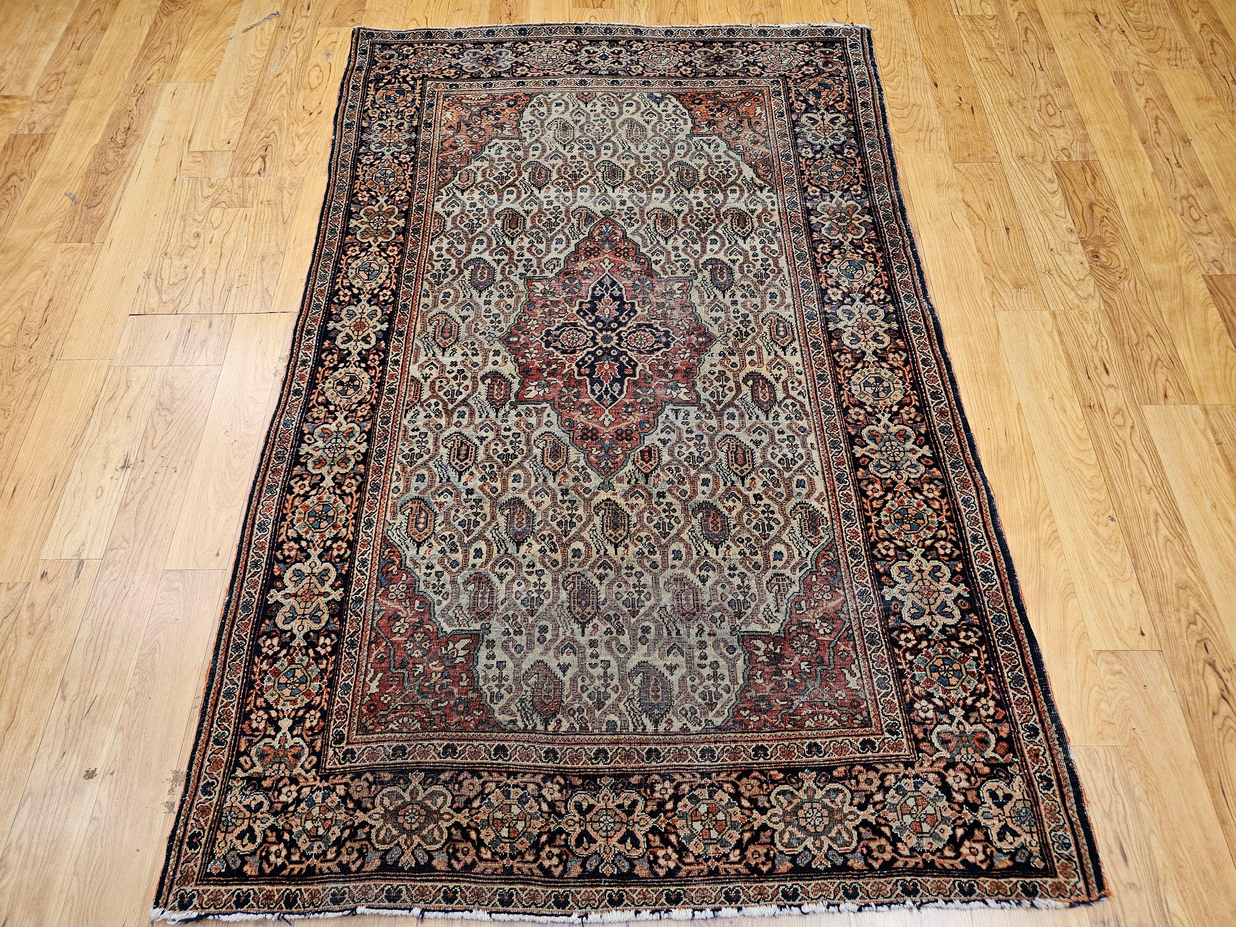 Alfombra persa Farahan de finales del siglo XIX con estampado de cachemira en venta 13