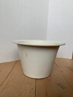 Late 18th-19th Century circa 1800 Creamware Pot by Wedgwood, Impressed Mark