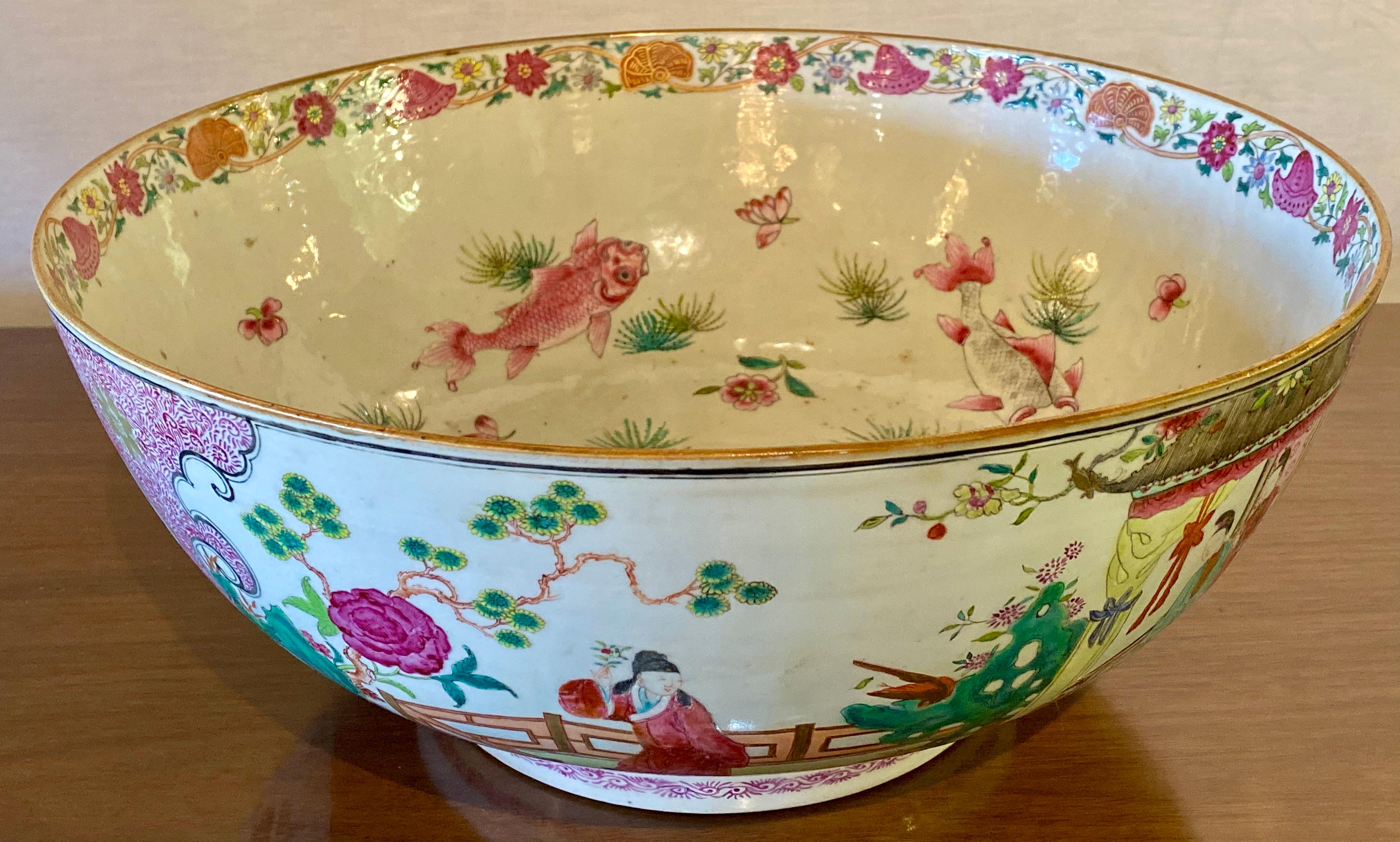 Hand-Painted 19th Century Famille Rose Chinese Export Punch, Koi Decorated For Sale