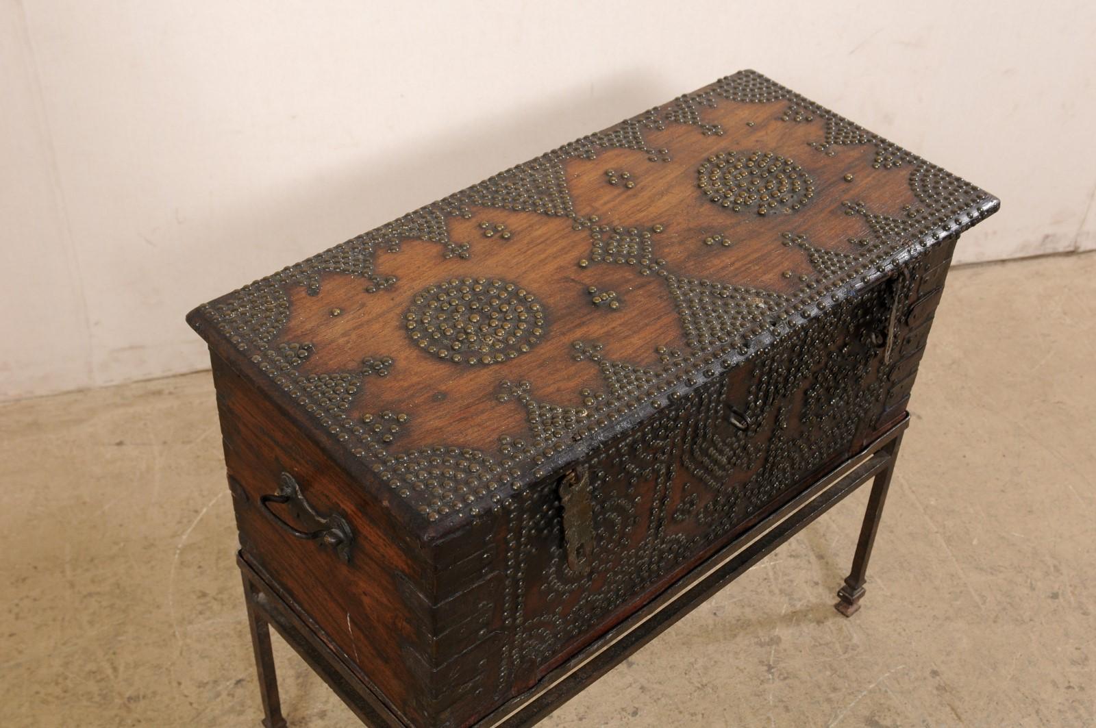 Late 18th C British Colonial Rosewood Trunk, Presented on a Forged-Iron Base In Good Condition For Sale In Atlanta, GA