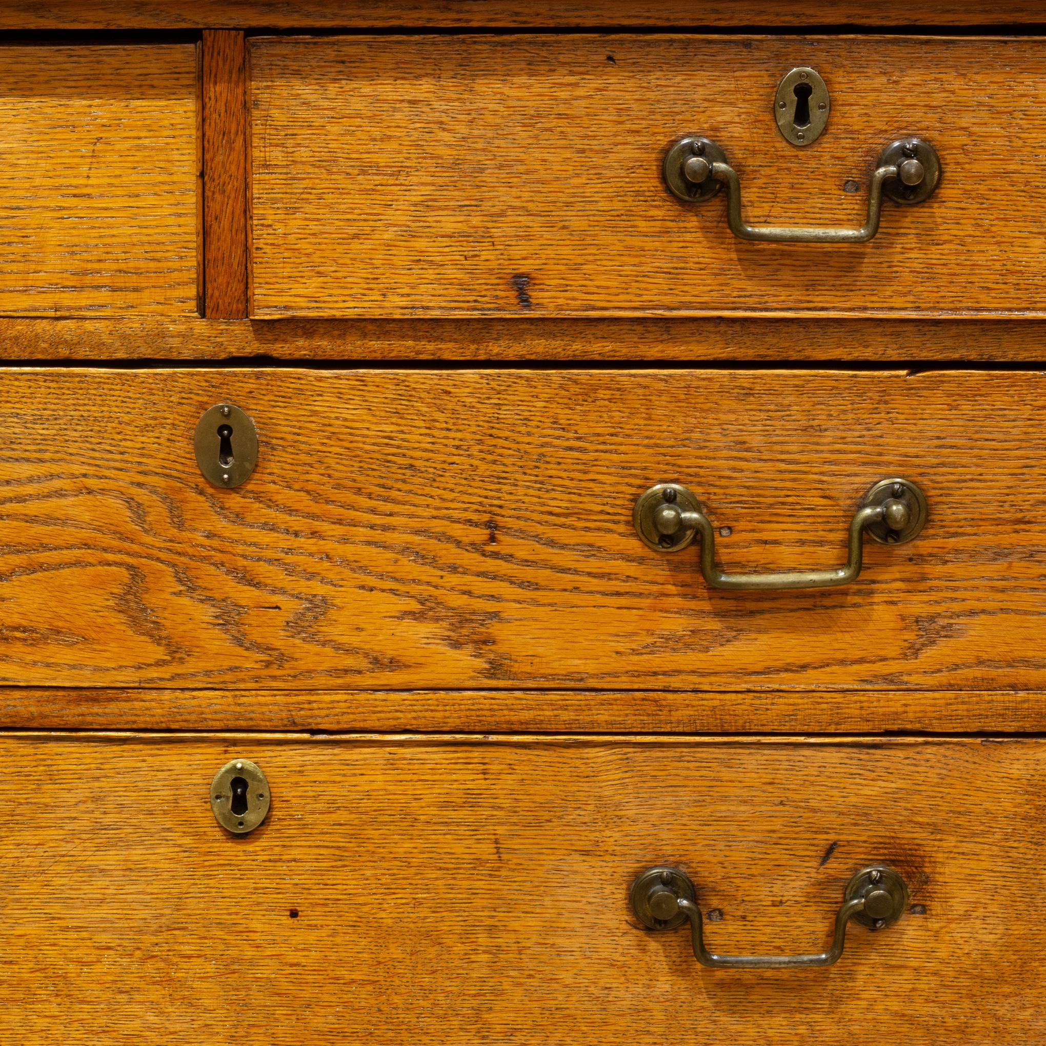 Late 18th c. Chest of Drawers c. 1780-1790 5