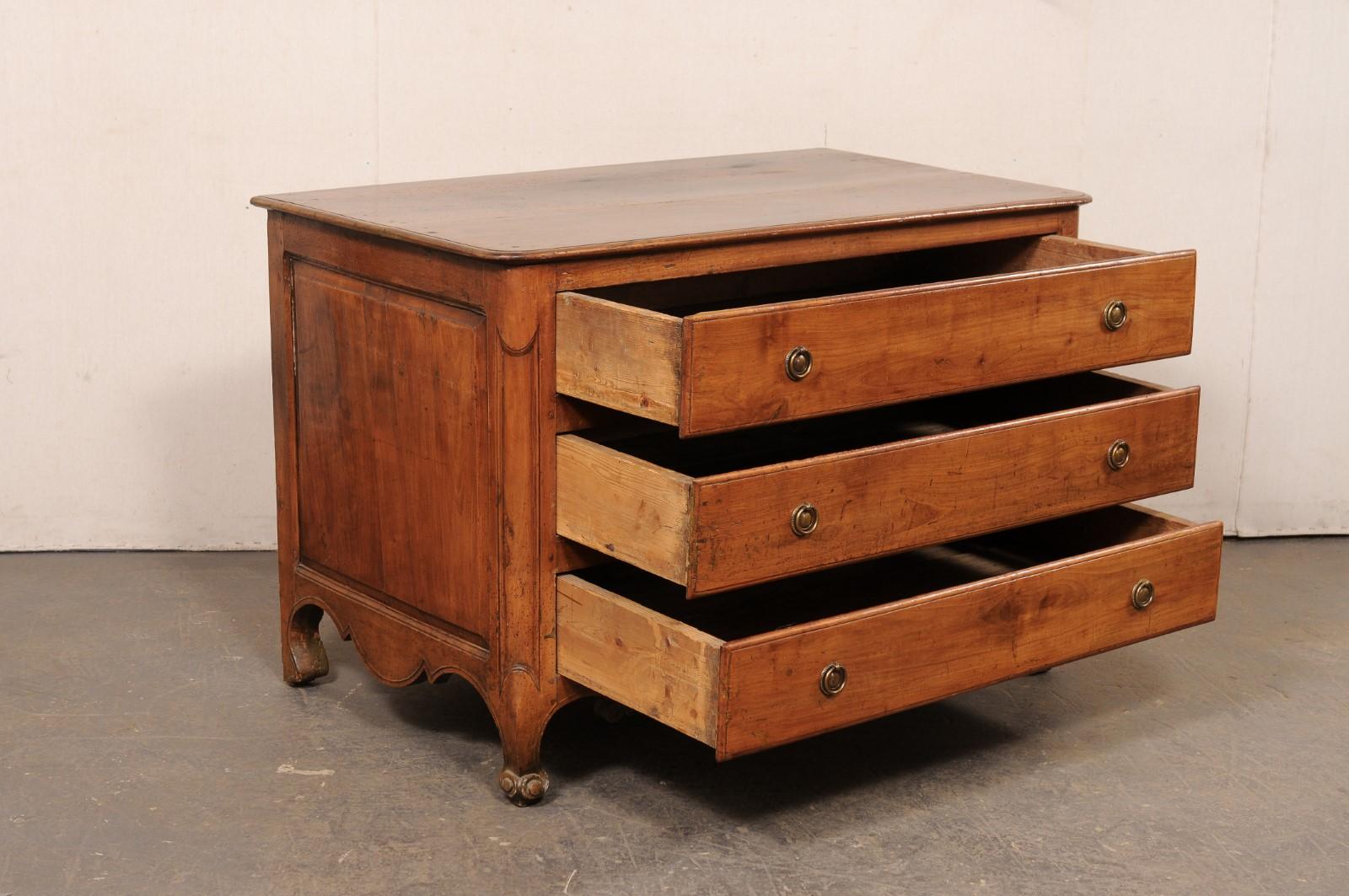 European Late 18th C. French Walnut Commode w/Elegantly Carved Skirt For Sale