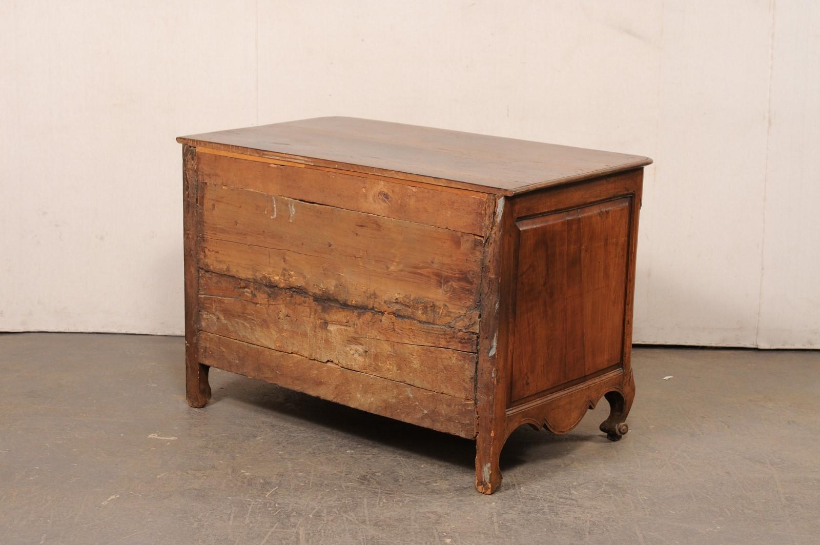 Late 18th C. French Walnut Commode w/Elegantly Carved Skirt For Sale 1