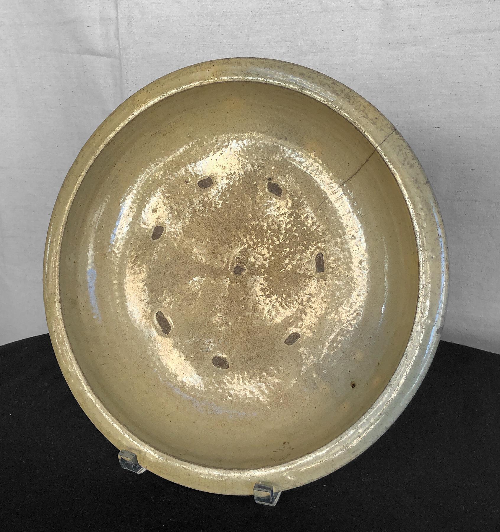Glazed Late 18th Century Japanese Celadon Charger For Sale