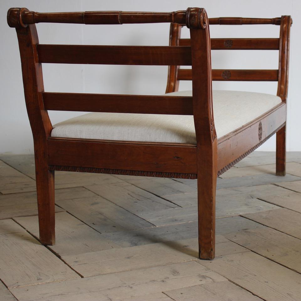 Late 18th Cent French Provincial Walnut Daybed (Walnuss)