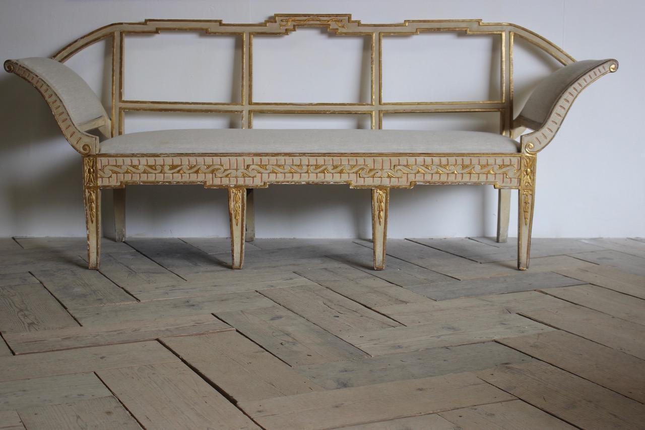 Late 18th Century Italian Painted and Gilded Sofa or Bench For Sale 4