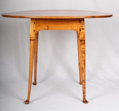 Late 18th Century New England Queen Anne Tiger Maple Tavern/ Side Table
