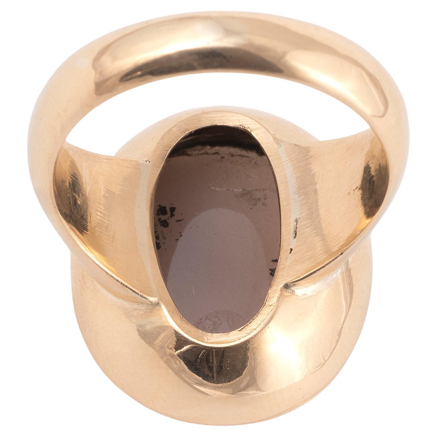 Neoclassical Late 18th Century Agate Cameo Cicerone Ring For Sale