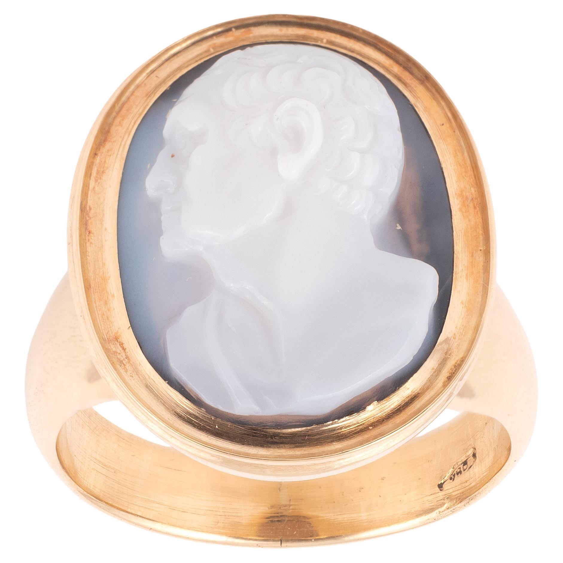 Uncut Late 18th Century Agate Cameo Cicerone Ring For Sale