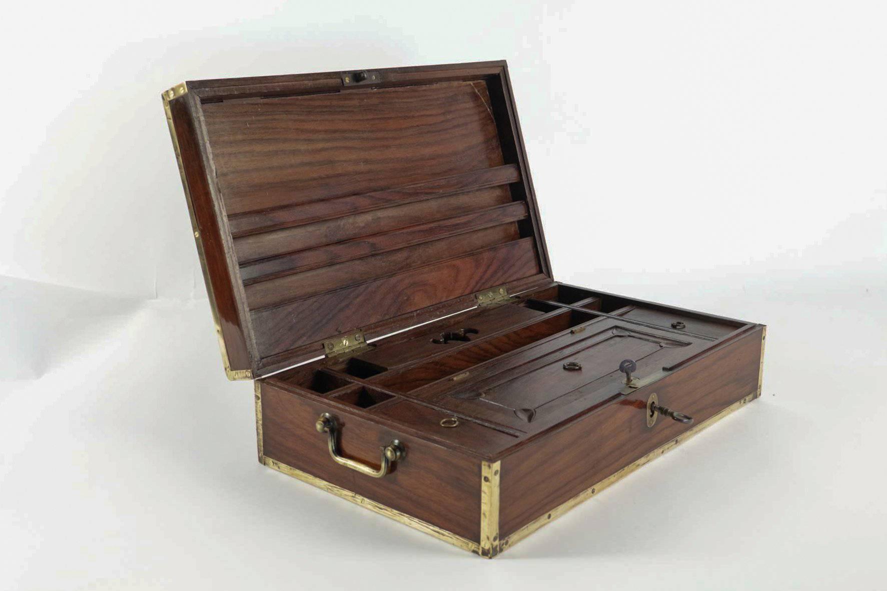 Late 18th Century Amarante Officer's Letter Box, circa 1780 For Sale 1