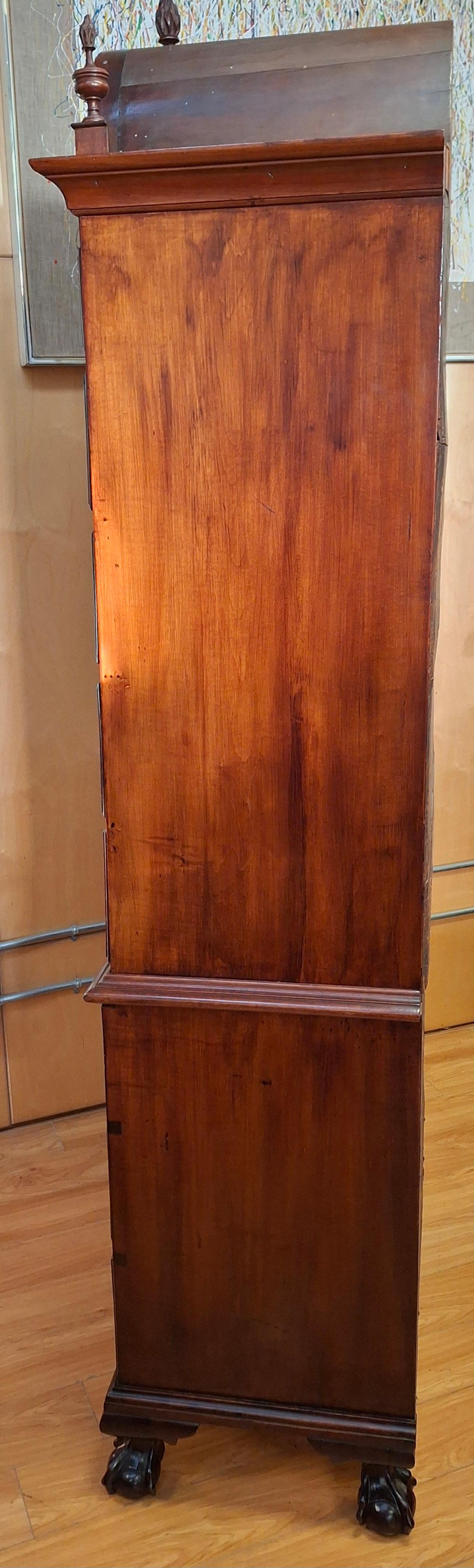 Late 18th Century American Chippendale Mahogany Chest on Chest 6