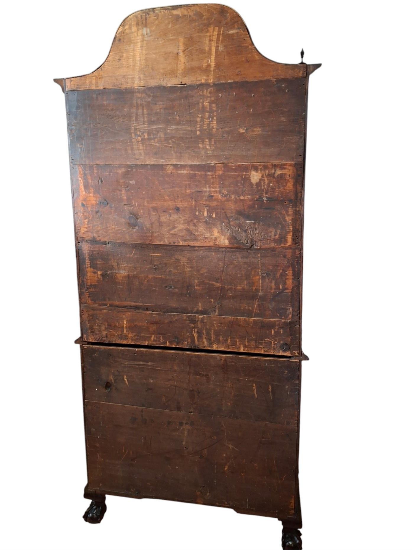 Late 18th Century American Chippendale Mahogany Chest on Chest 7