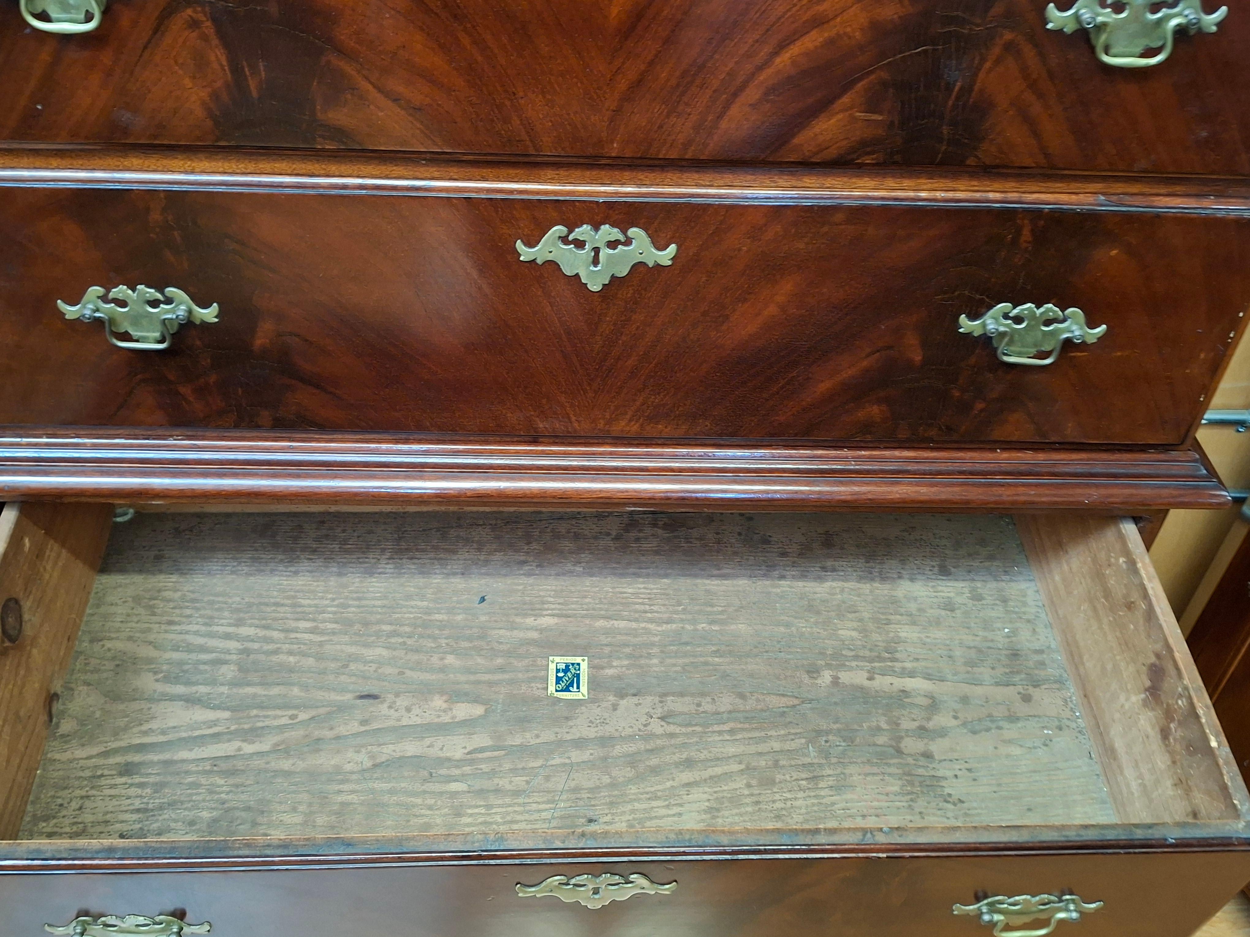 Late 18th Century American Chippendale Mahogany Chest on Chest 1