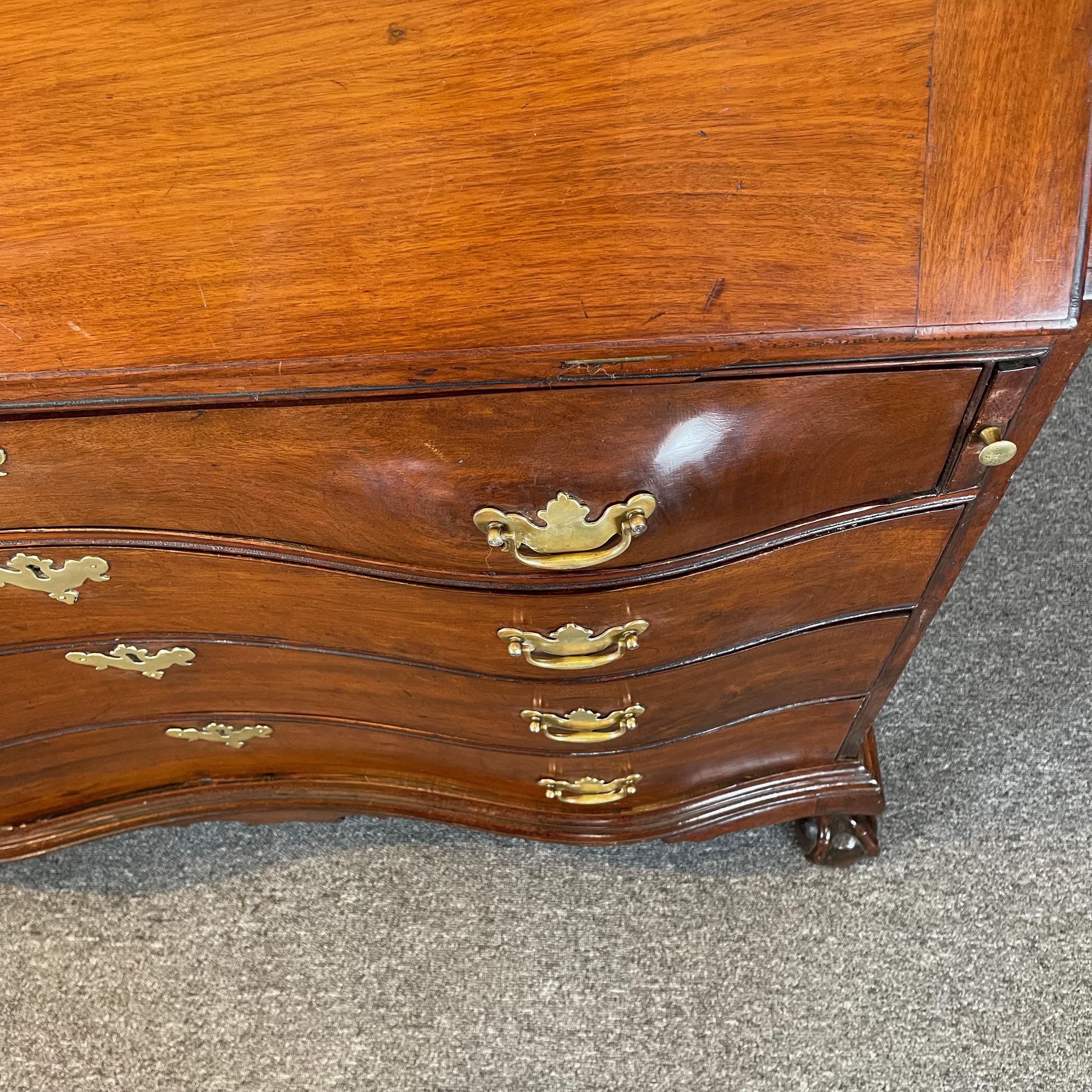 Late 18th Century American Mahogany Slant Front Desk 10