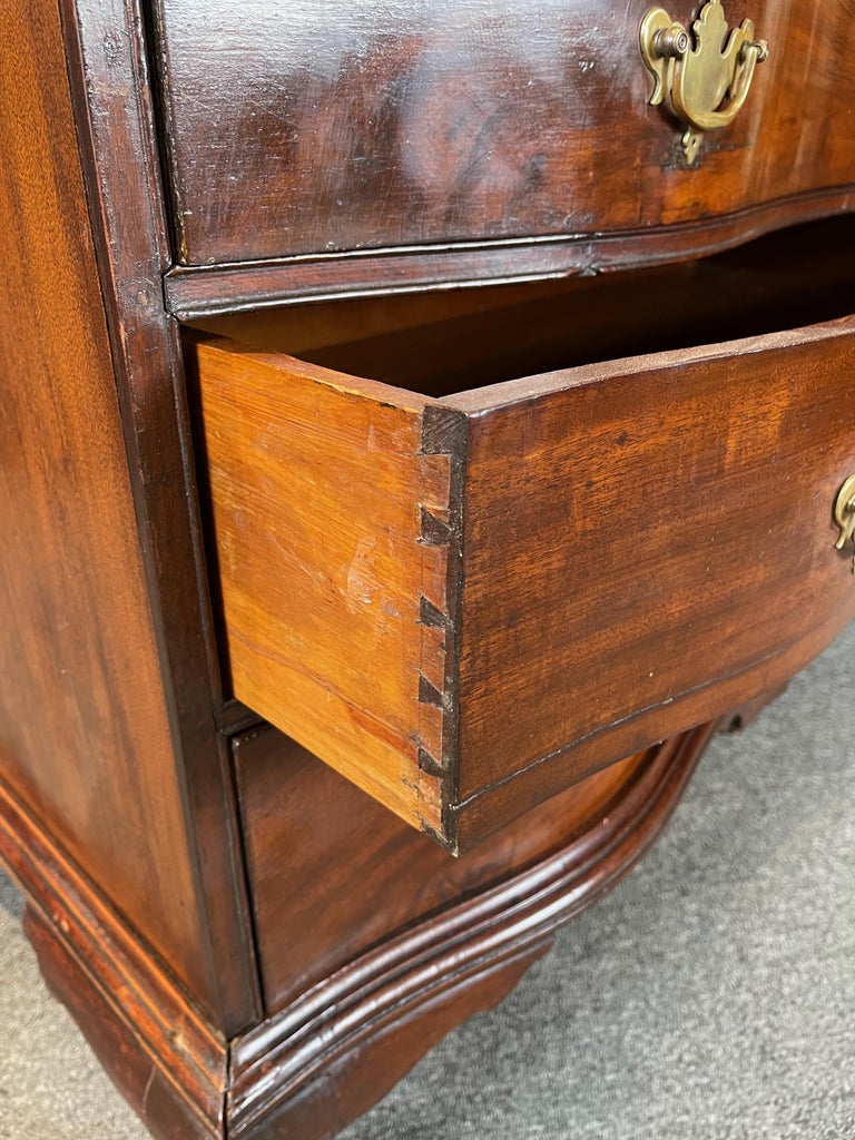 Late 18th Century American Mahogany Slant Front Desk For Sale 12