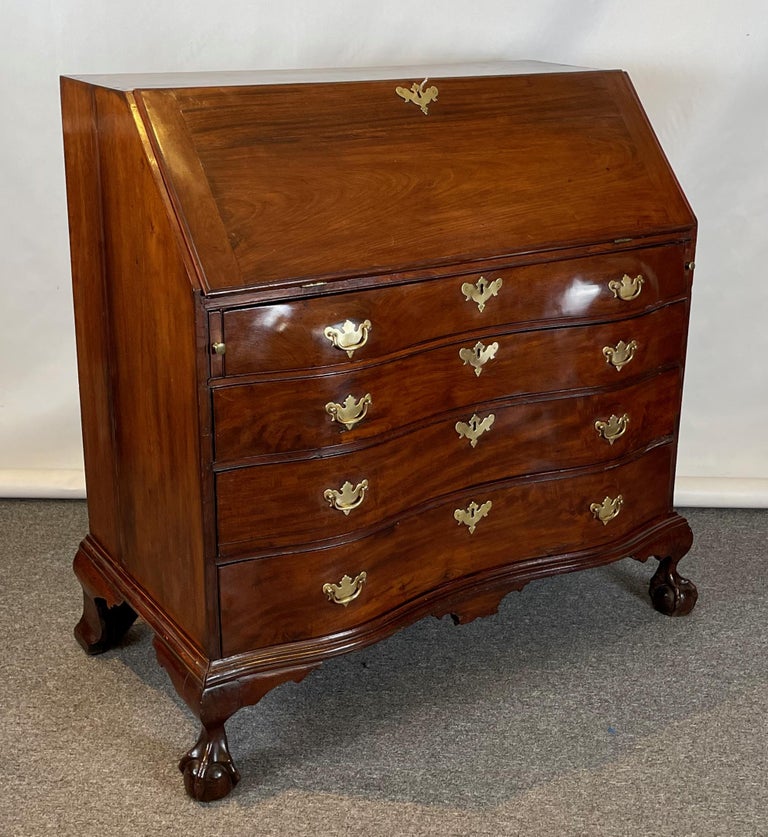 Hand-Crafted Late 18th Century American Mahogany Slant Front Desk For Sale