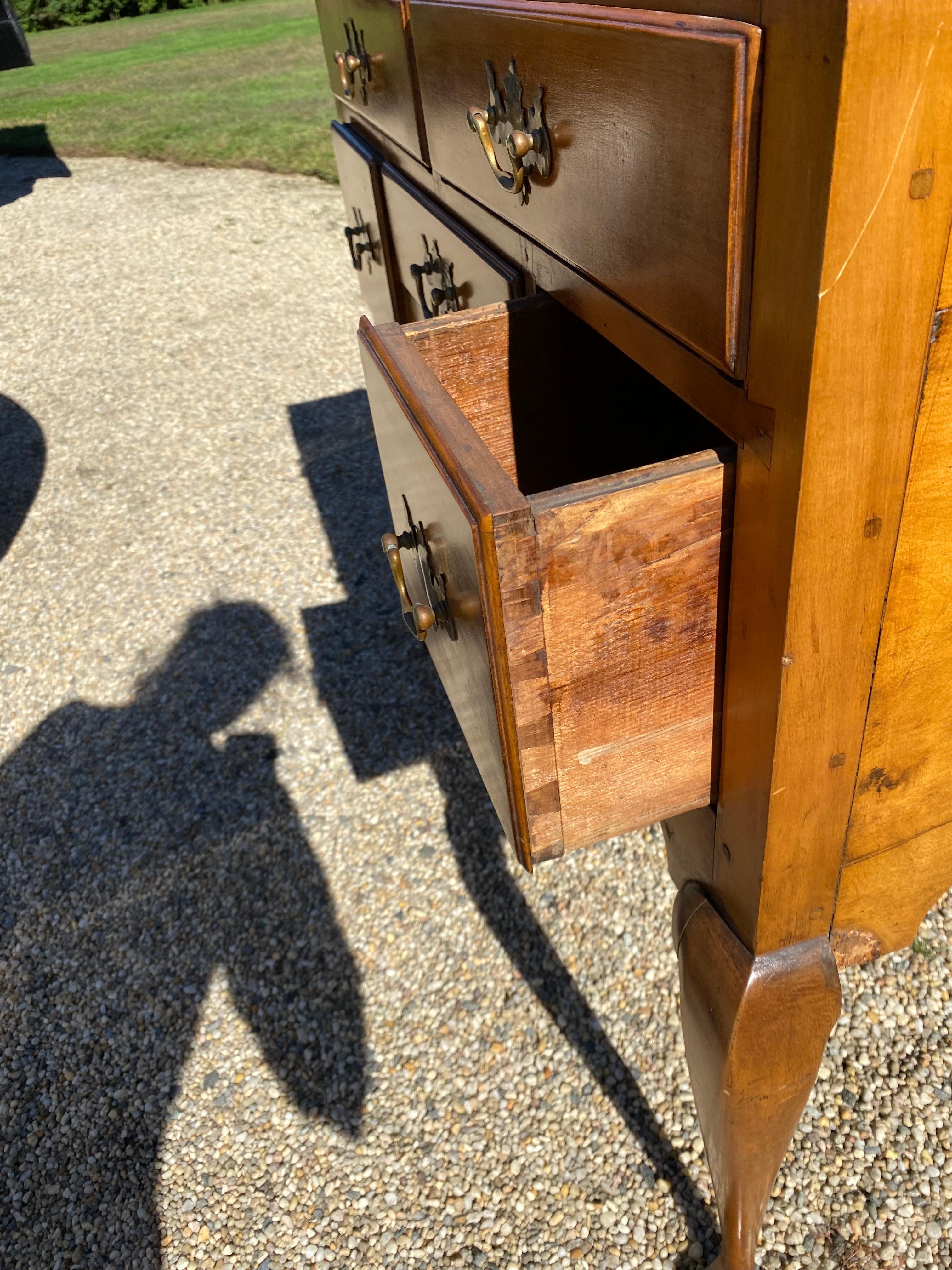 Late 18th Century American Queen Anne Flat Top Maple Highboy Double For Sale 7