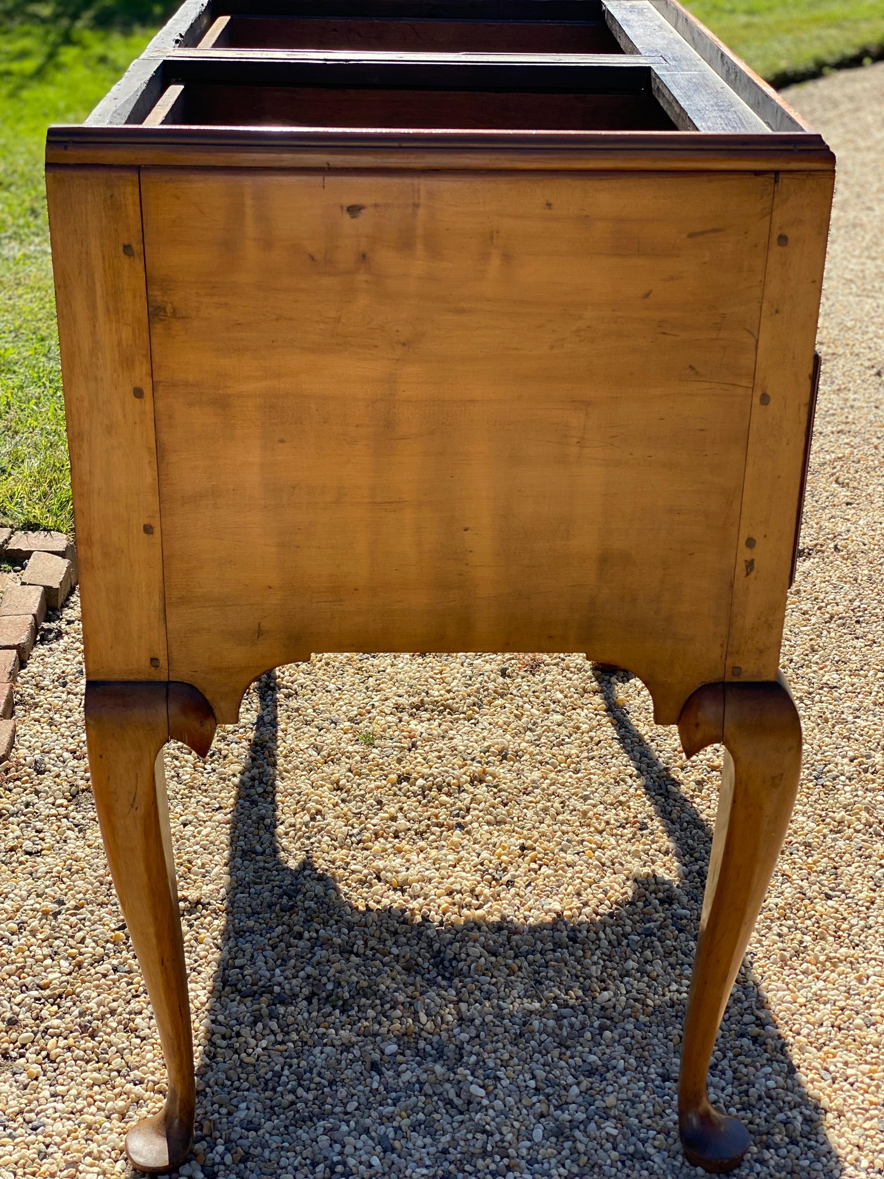 Late 18th Century American Queen Anne Flat Top Maple Highboy Double For Sale 2