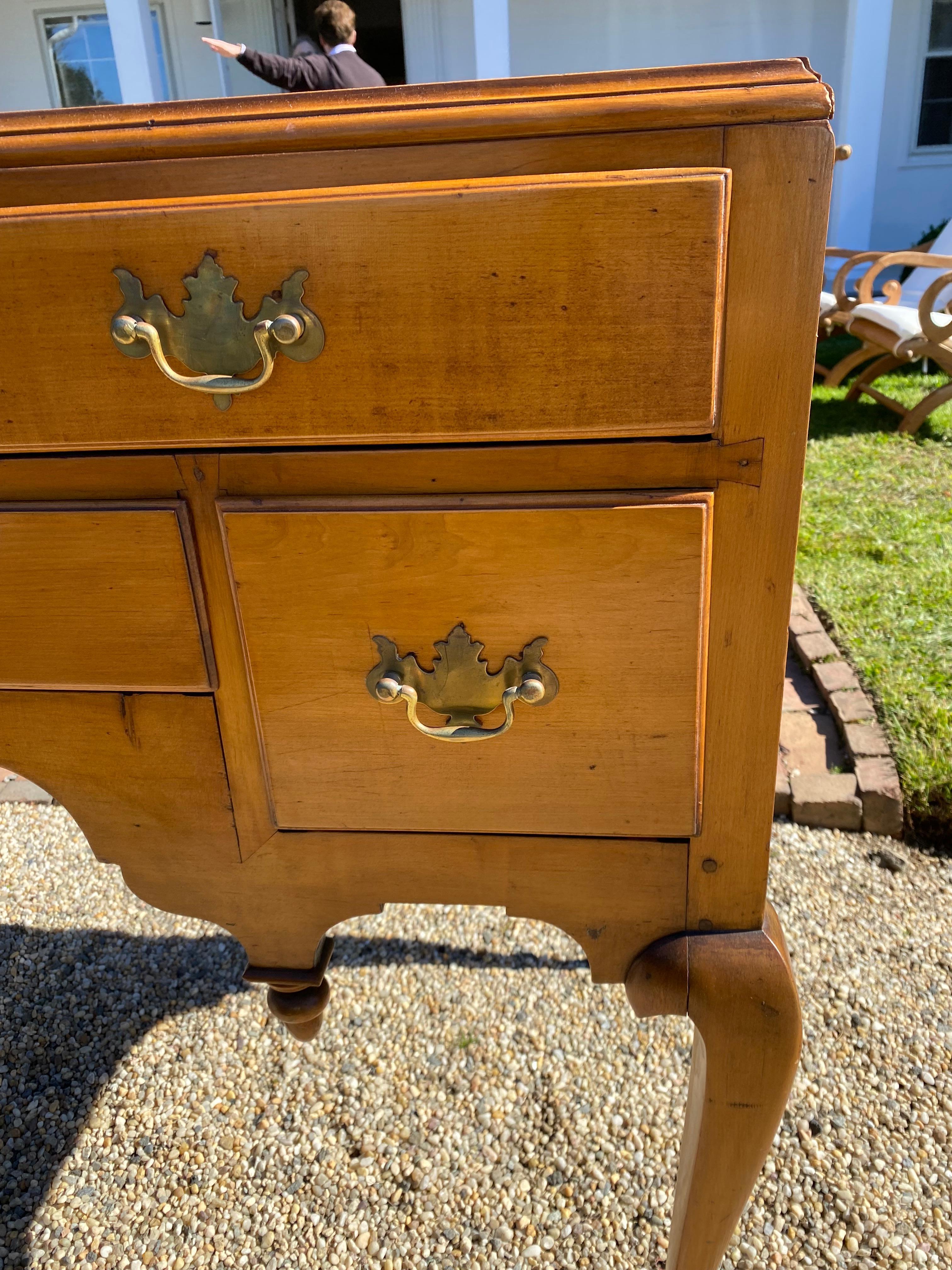 Late 18th Century American Queen Anne Flat Top Maple Highboy Double For Sale 5
