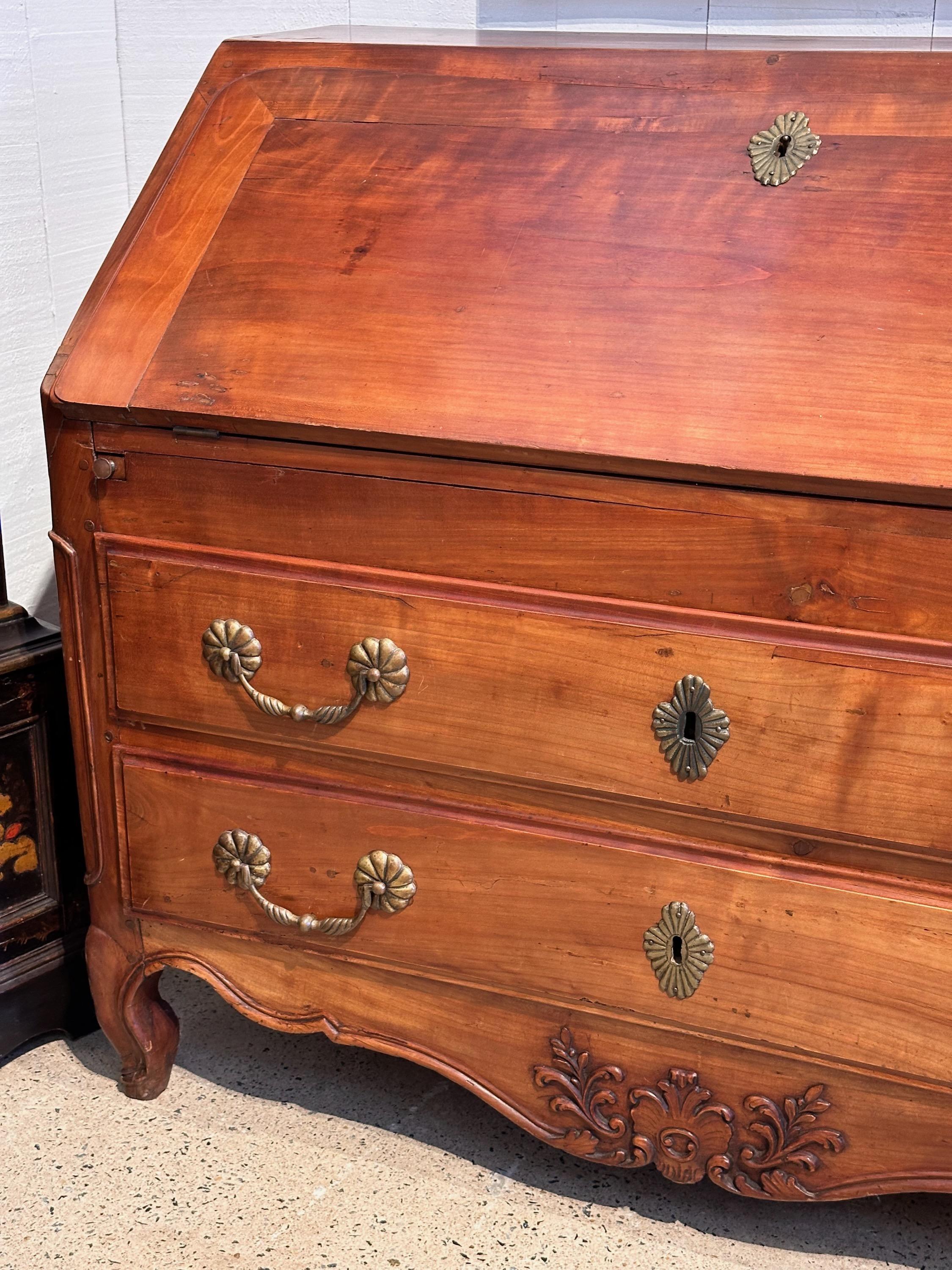 Late 18th Century Antique French Desk For Sale 2
