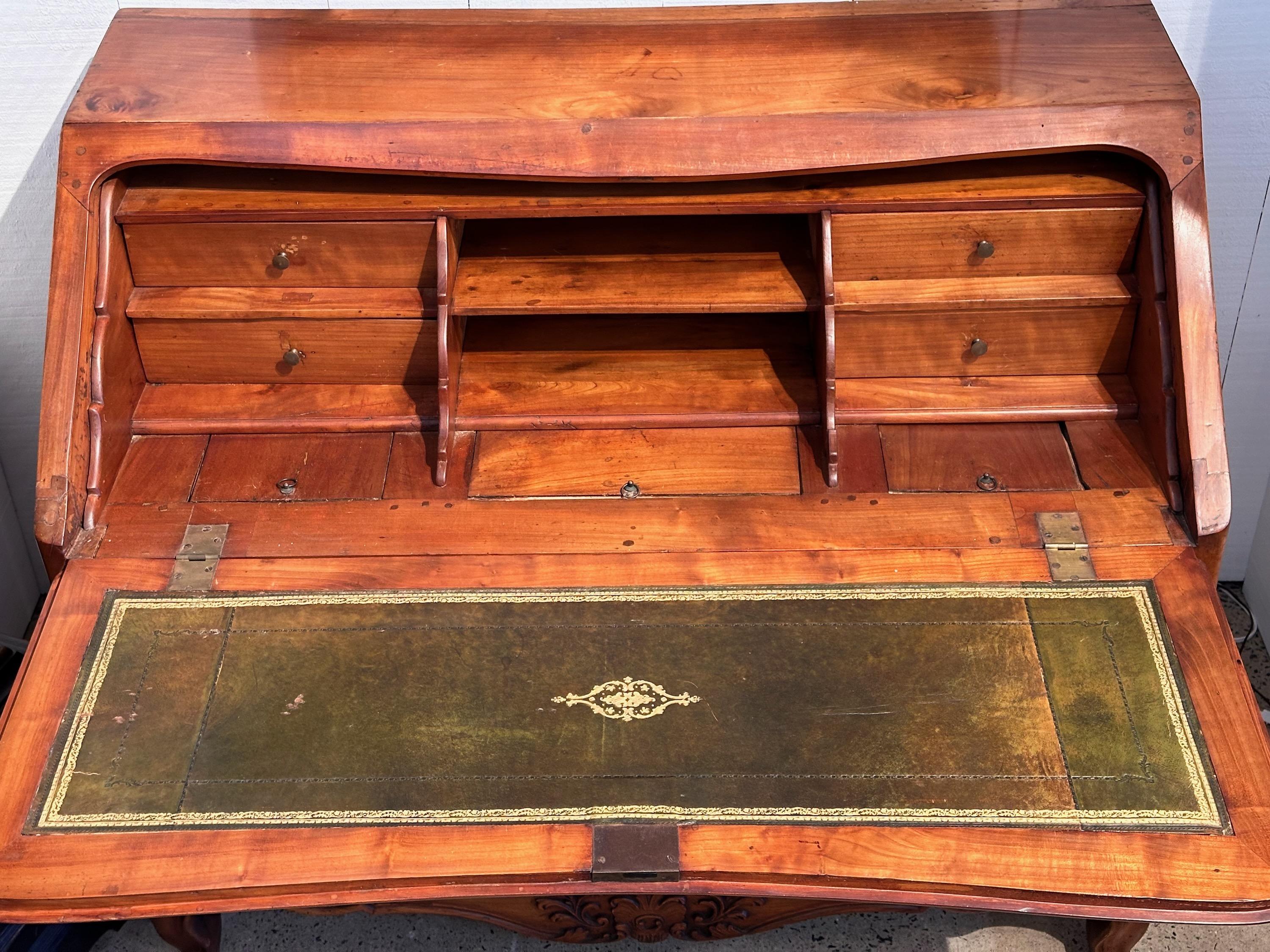 Late 18th Century Antique French Desk For Sale 5