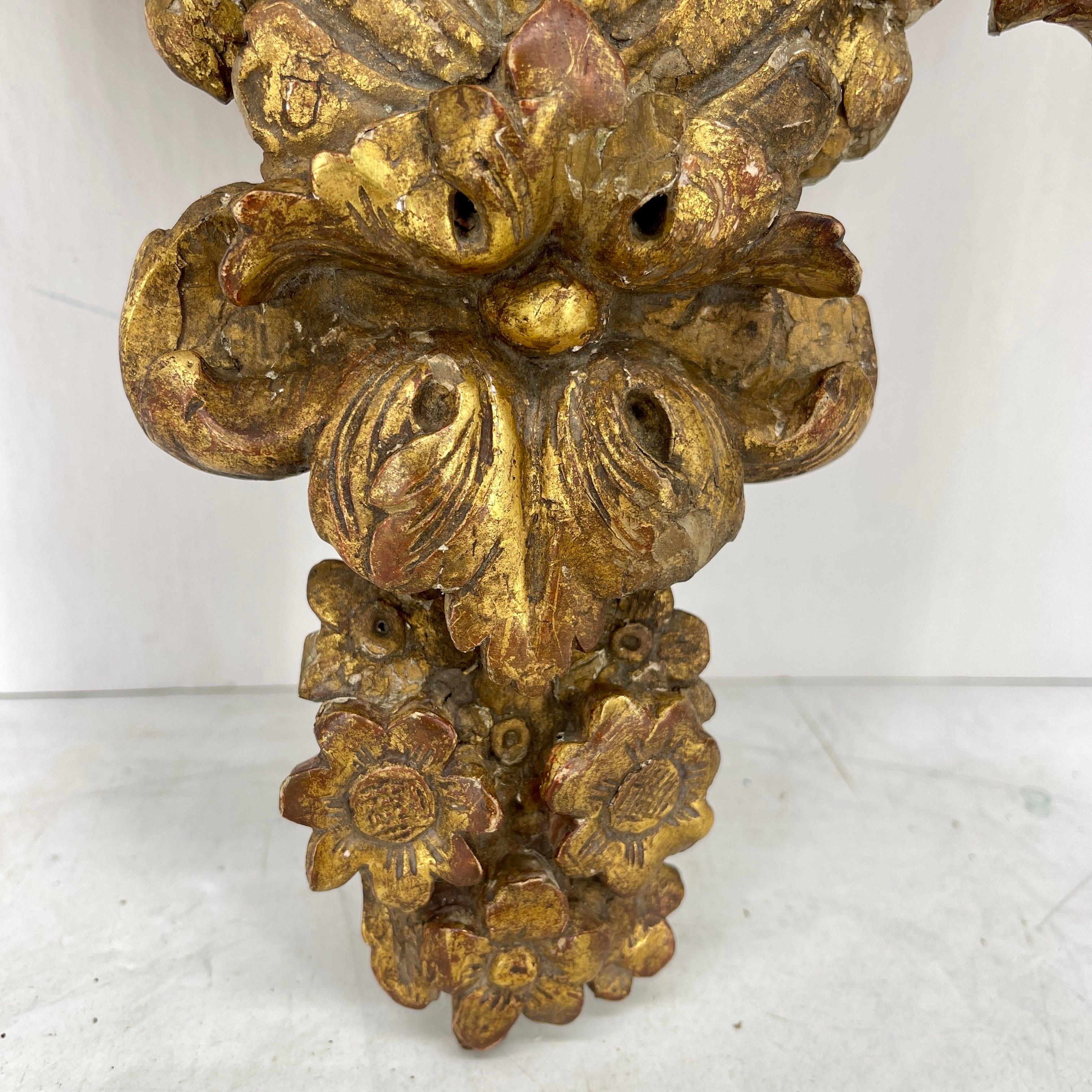 Late 18th Century Architectural Gilded Wall Fragment Shelf, Italy For Sale 10