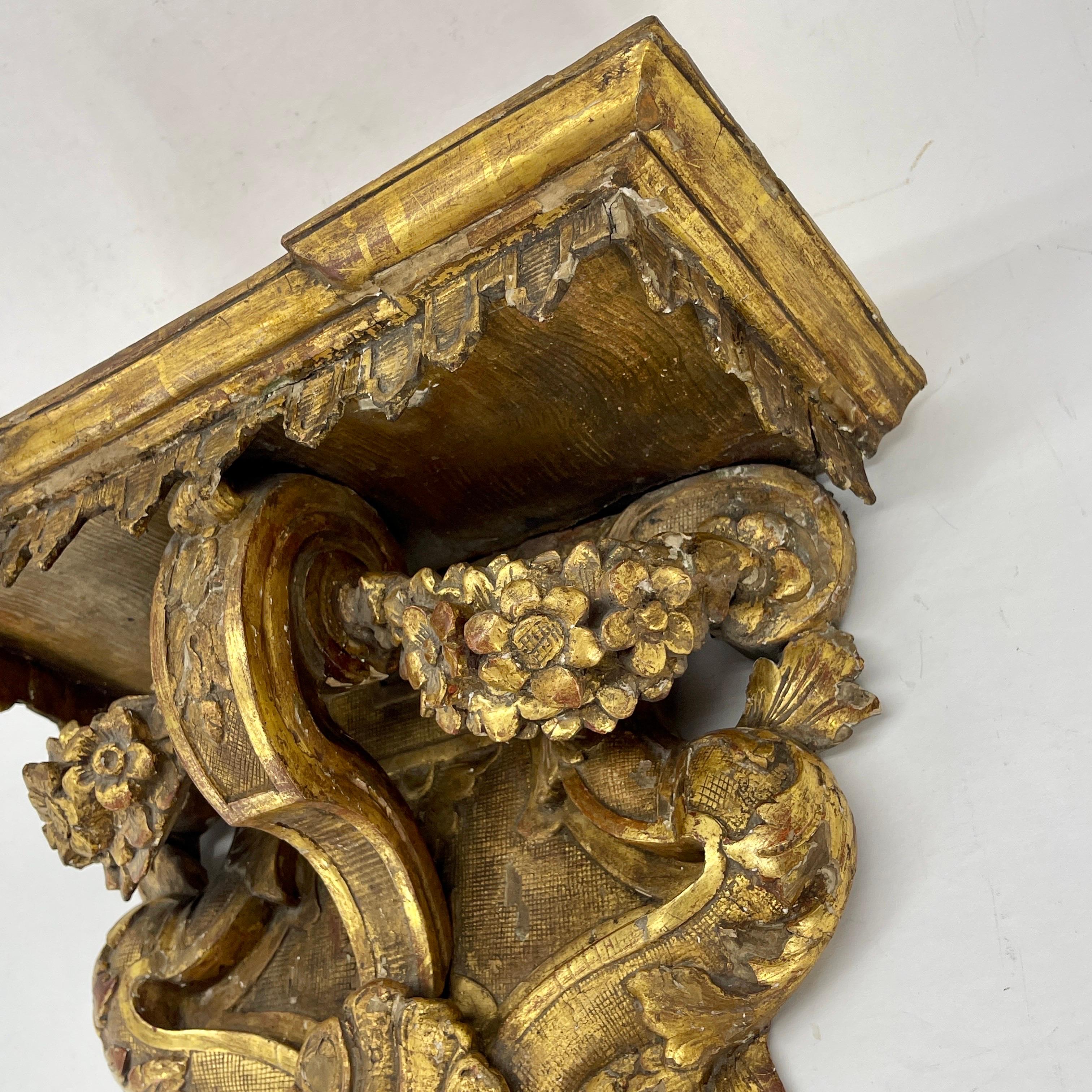 Late 18th Century Architectural Gilded Wall Fragment Shelf, Italy For Sale 13