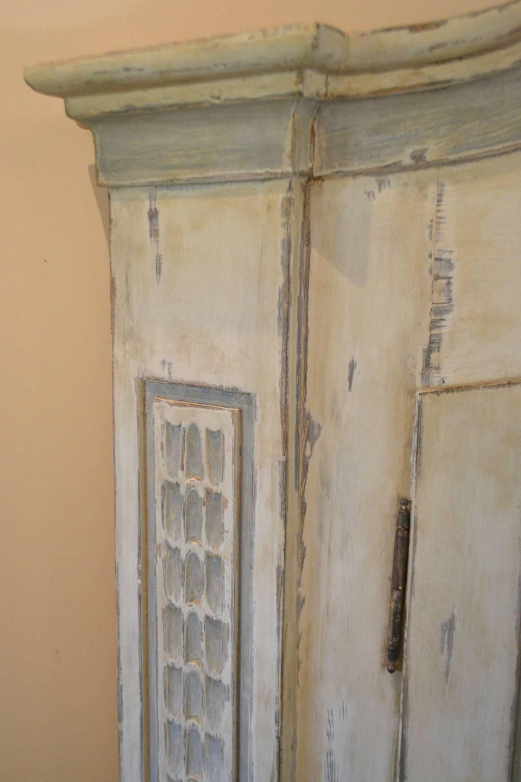 Late 18th Century, Armoire in Painted Wood In Good Condition In Vista, CA
