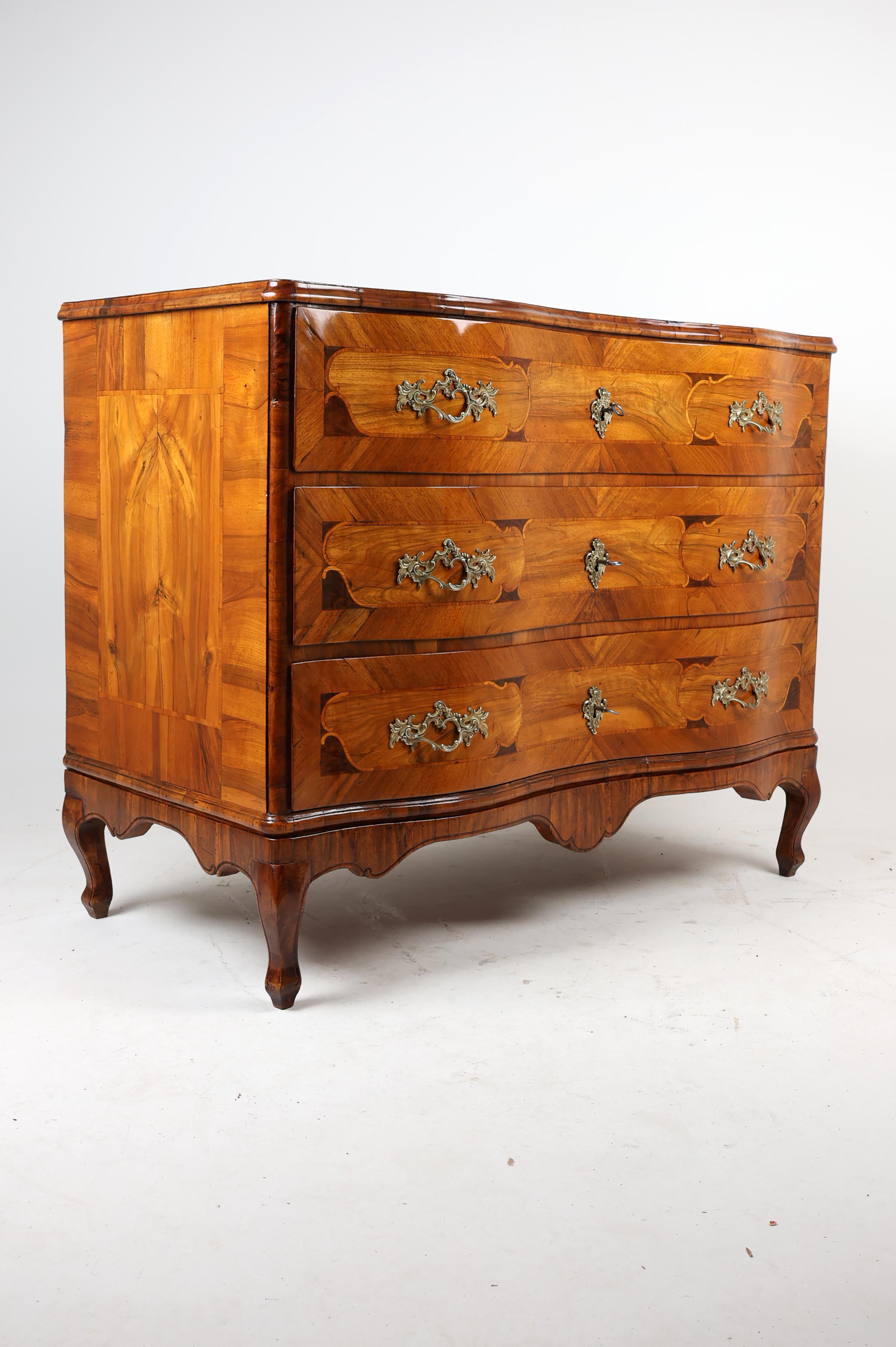 German Late 18th Century Baroque Commode with Burl Walnut For Sale