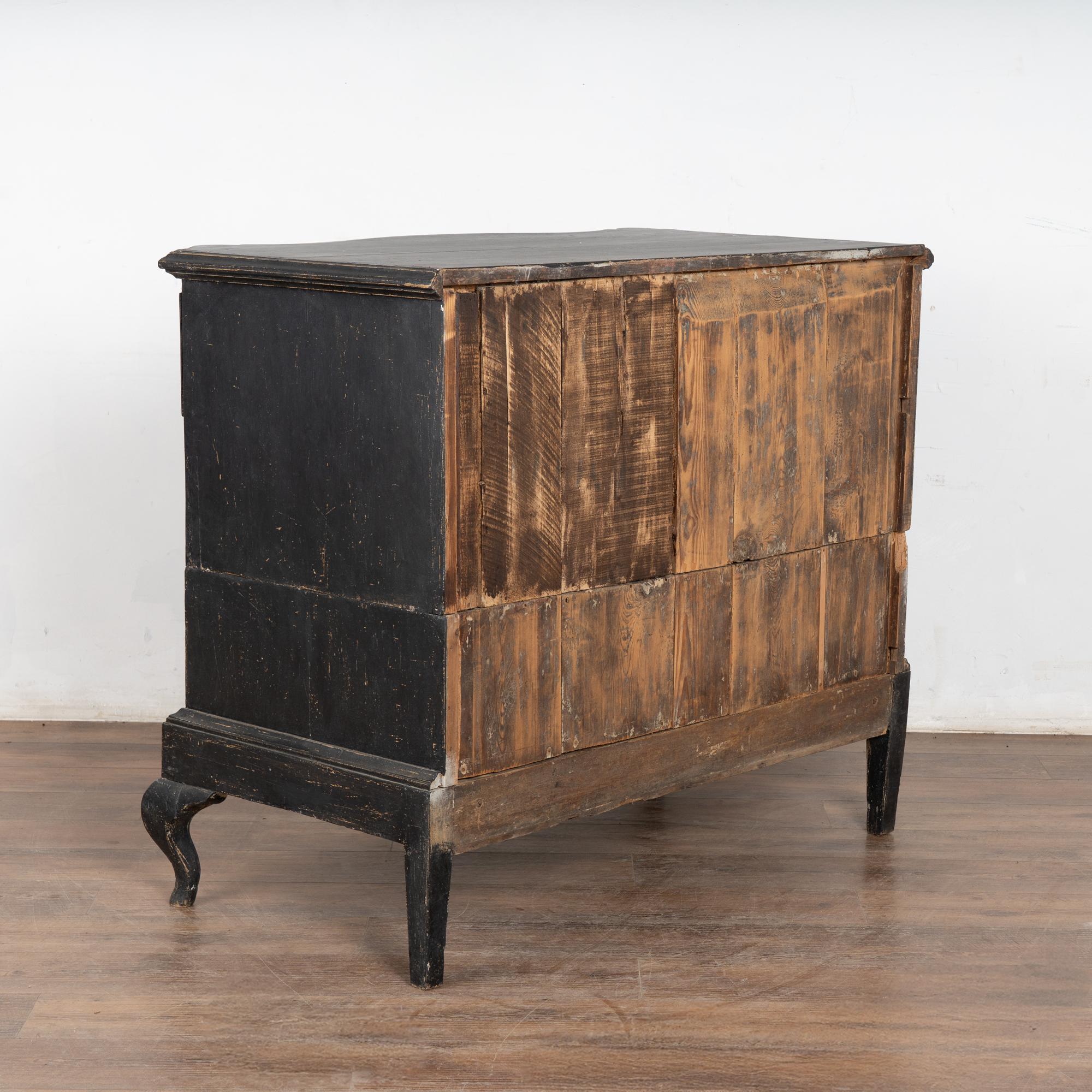 Late 18th Century Black Chest of Three Drawers For Sale 8
