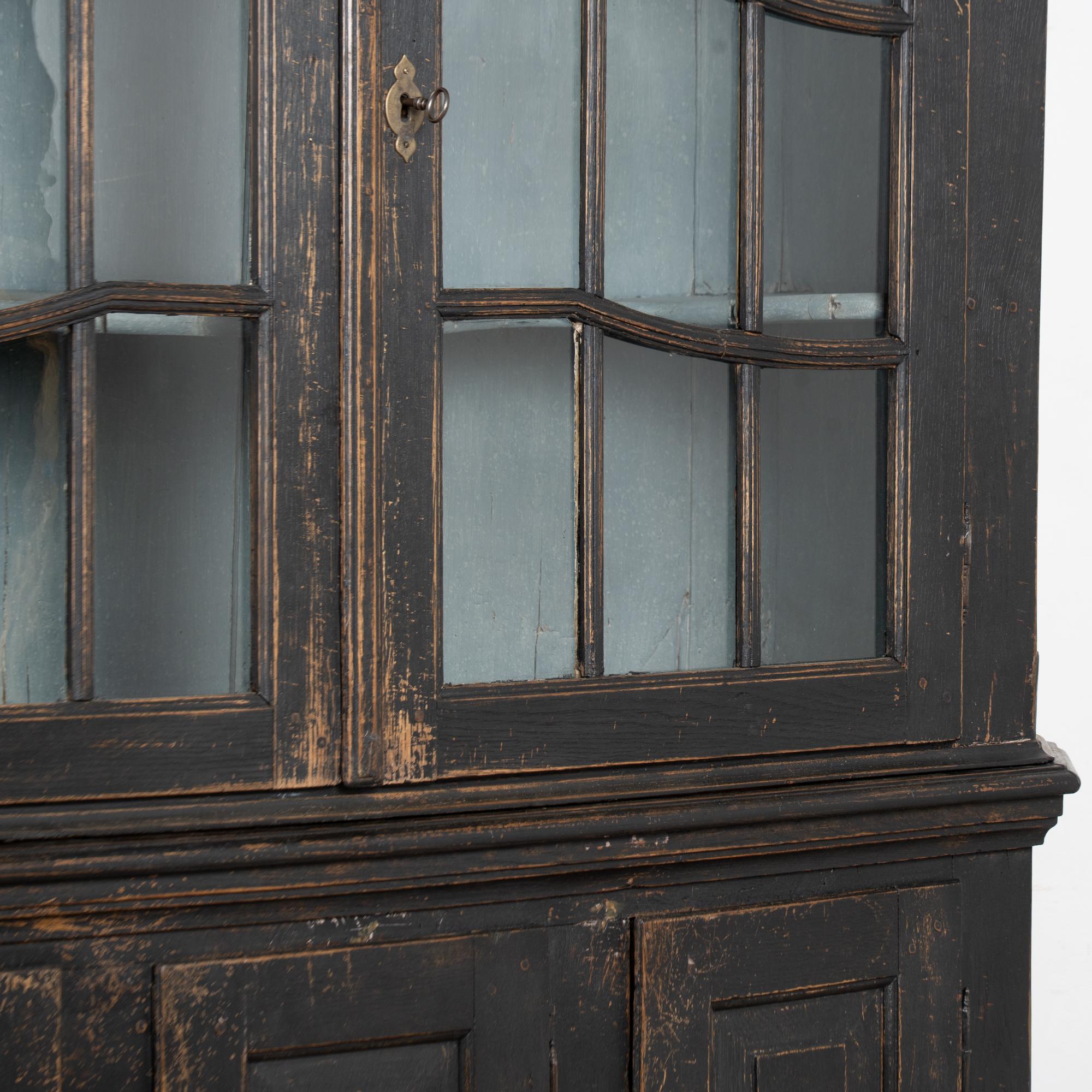 Armadietto a vetrina in Oak Oak della fine del XVIII secolo proveniente dalla Danimarca in vendita 3