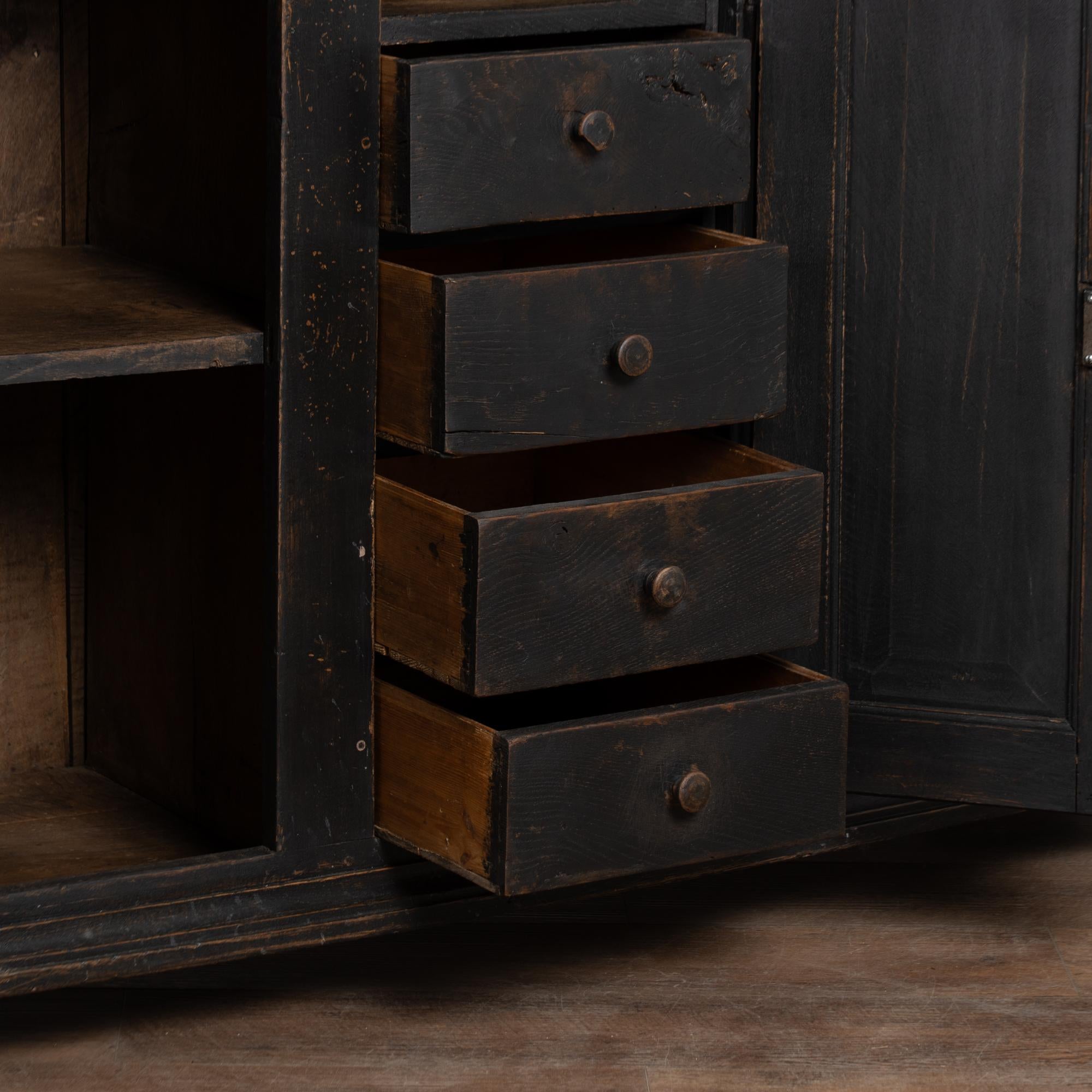 Armadietto a vetrina in Oak Oak della fine del XVIII secolo proveniente dalla Danimarca in vendita 8