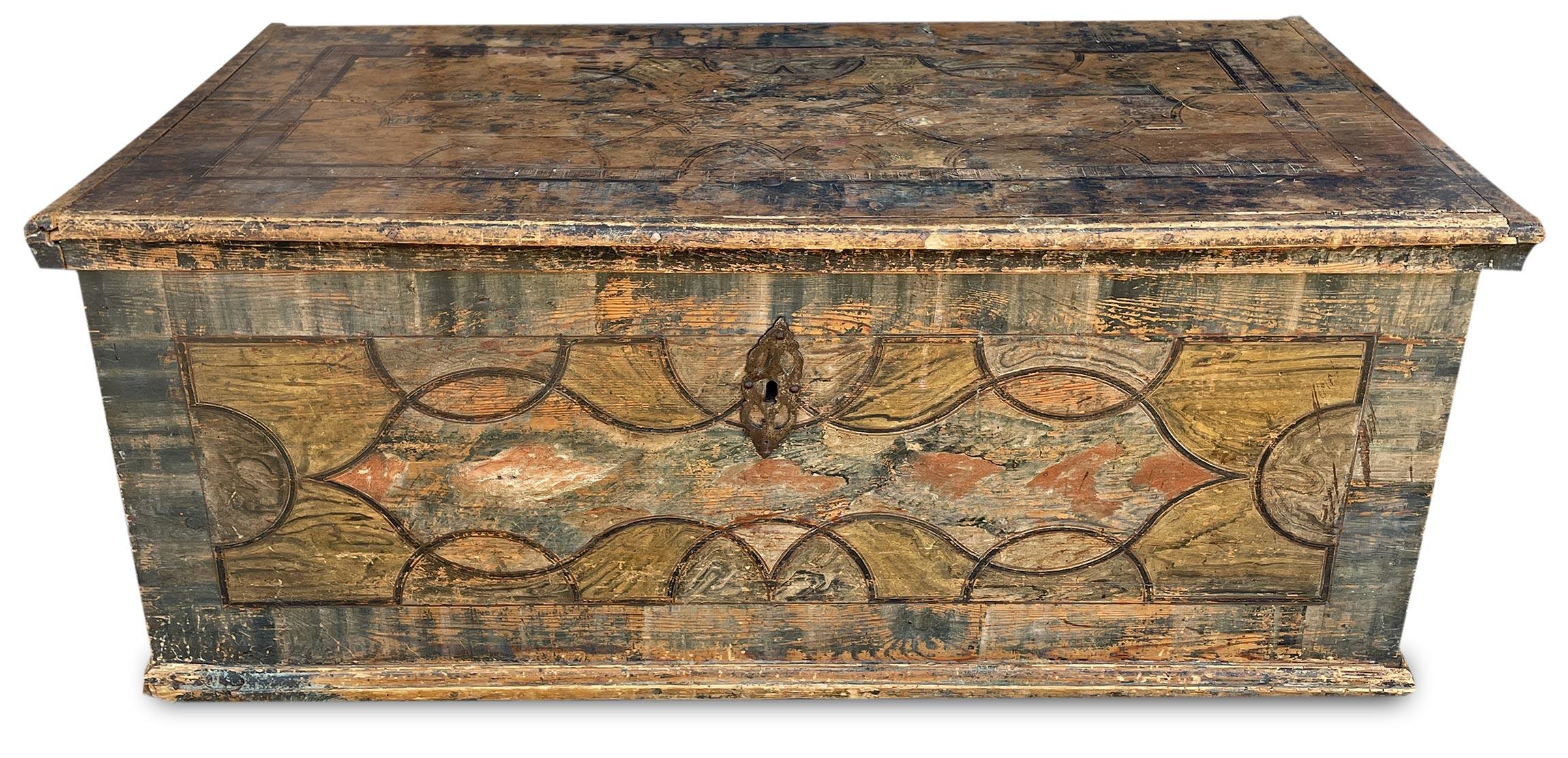 Fir Late 18th Century Blu Painted Blanket Chest For Sale
