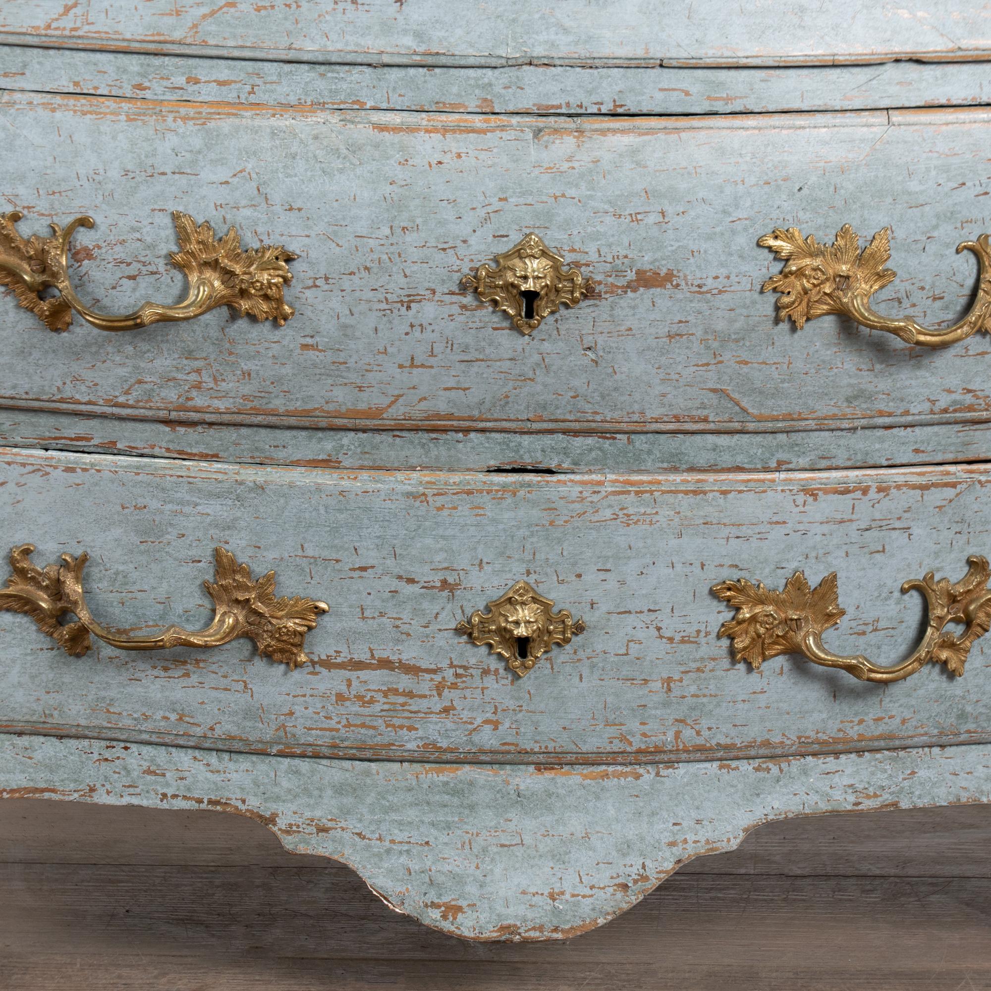 Late 18th Century Blue Swedish Bombay Chest of Three Drawers in vendita 8