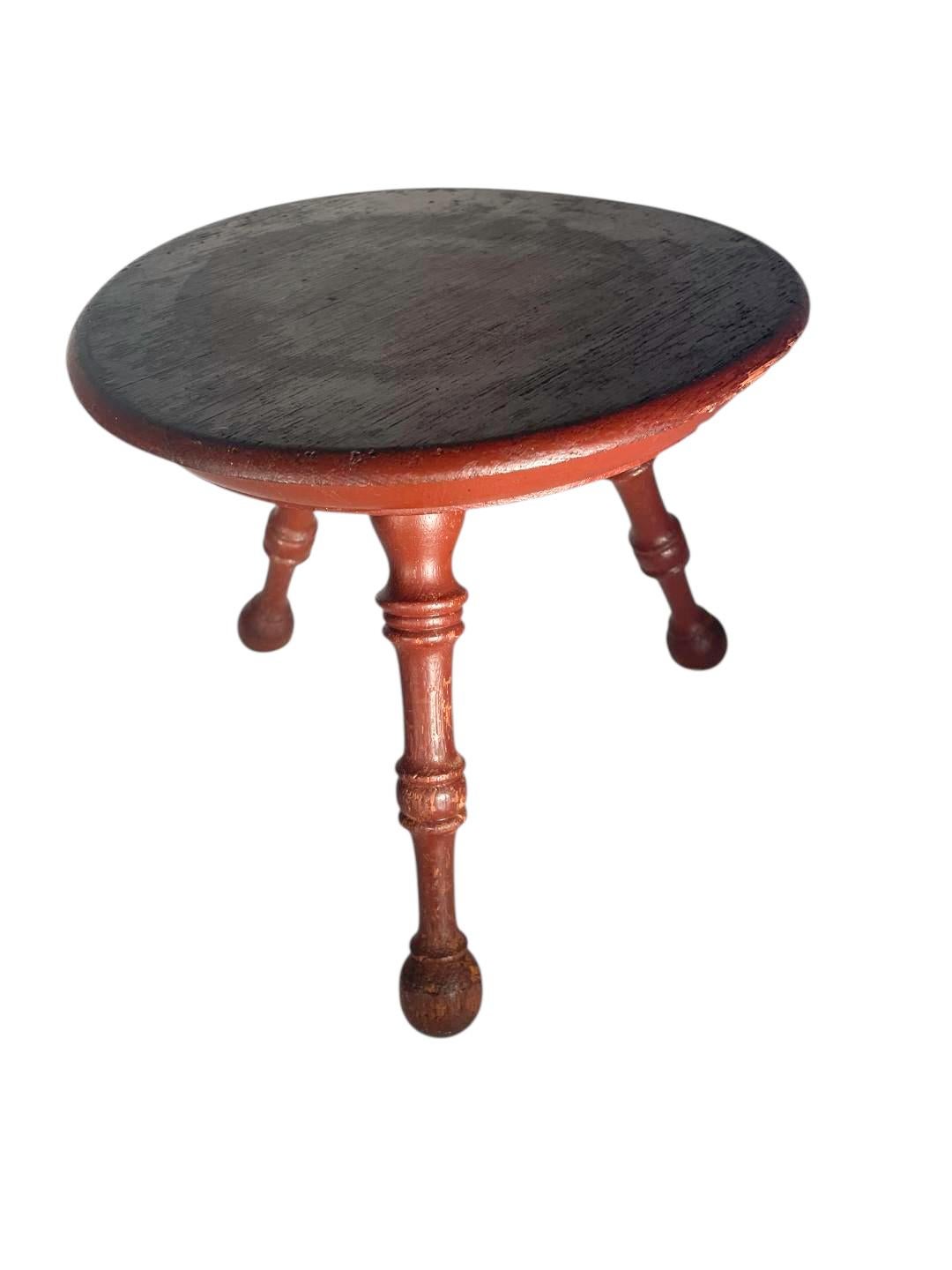 Late 18th Century Boldly Turned Windsor Stool in Old Red Paint For Sale 5